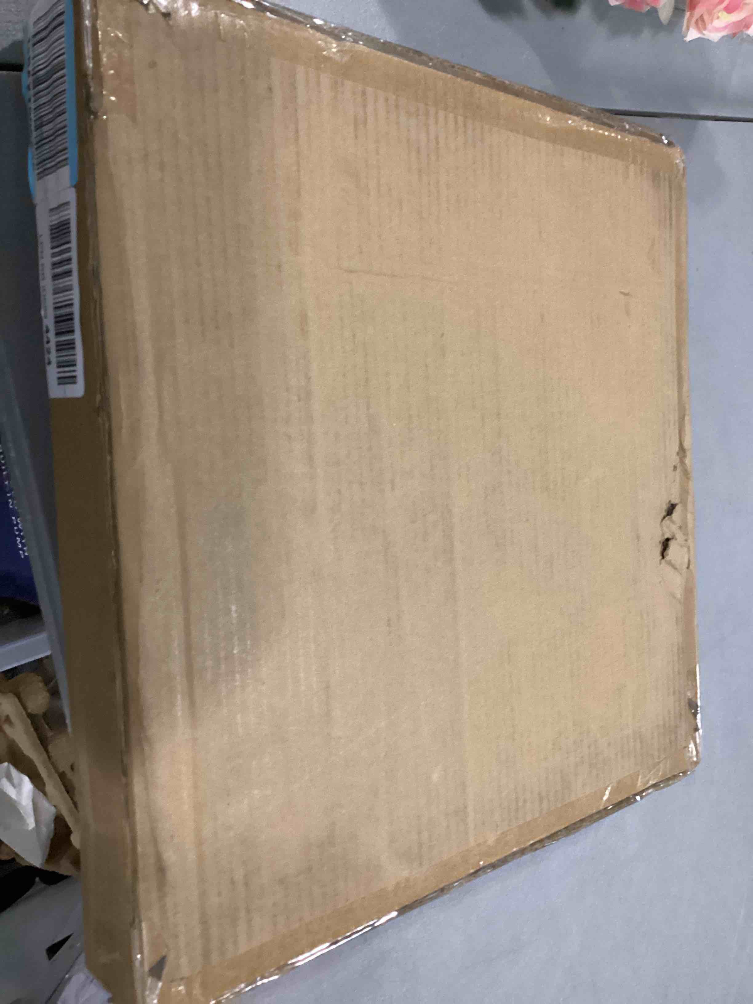 https://s3.amazonaws.com/lotting-images-prod/bidfta/BLU5789365_1708703544326.jpeg