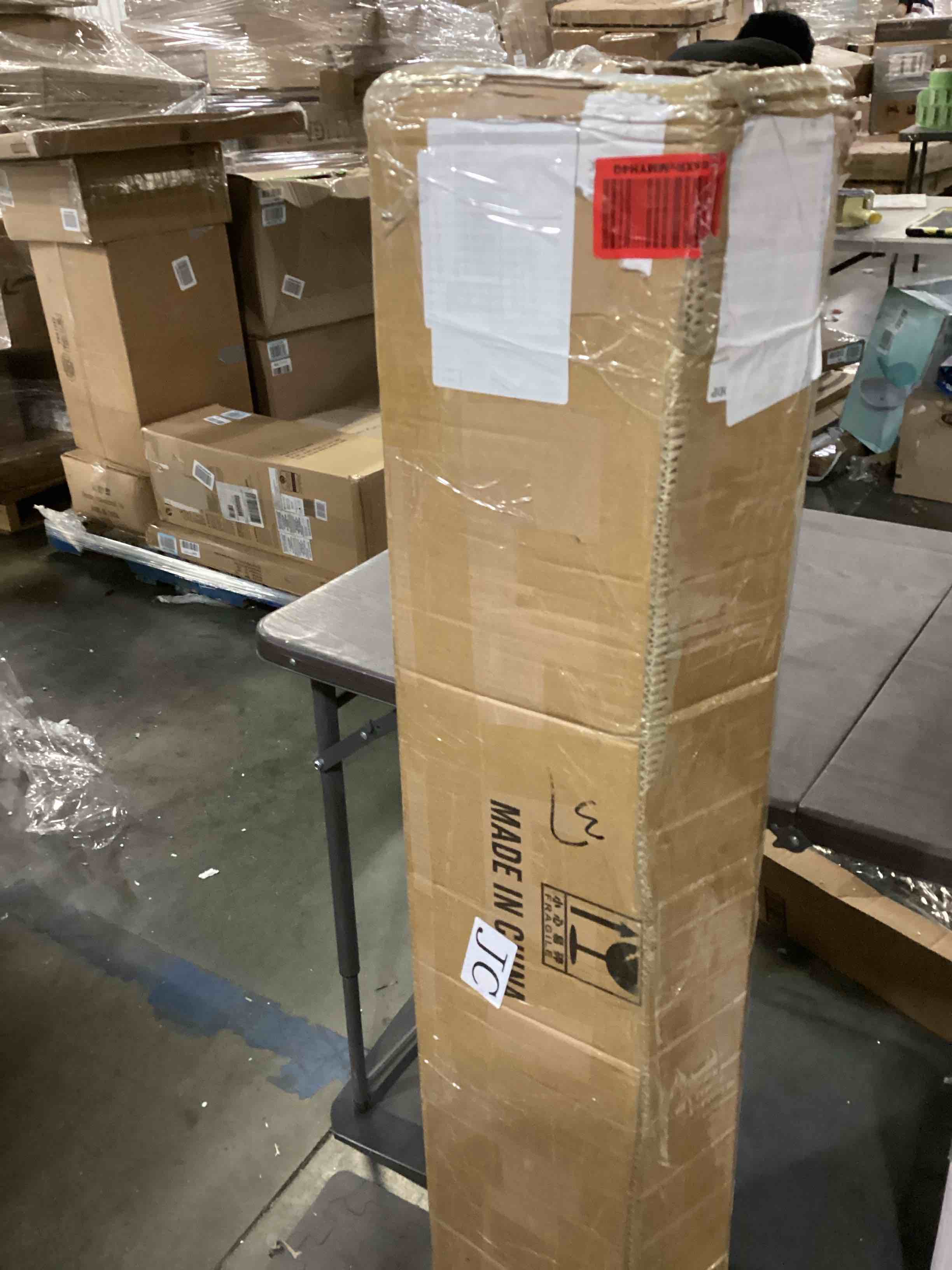 https://s3.amazonaws.com/lotting-images-prod/bidfta/BLU5790529_1707503836912.jpeg
