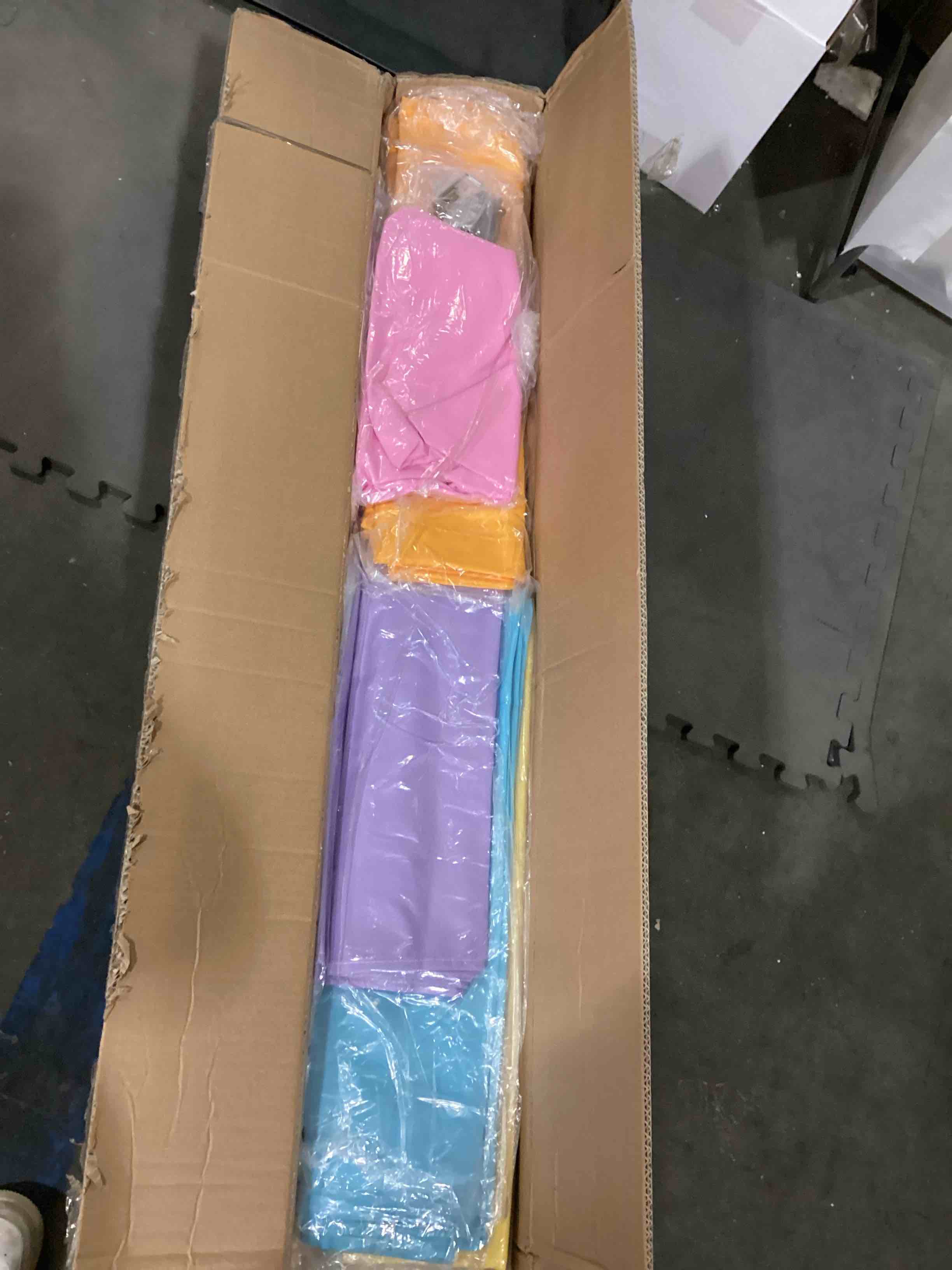 https://s3.amazonaws.com/lotting-images-prod/bidfta/BLU5790529_1707503884188.jpeg