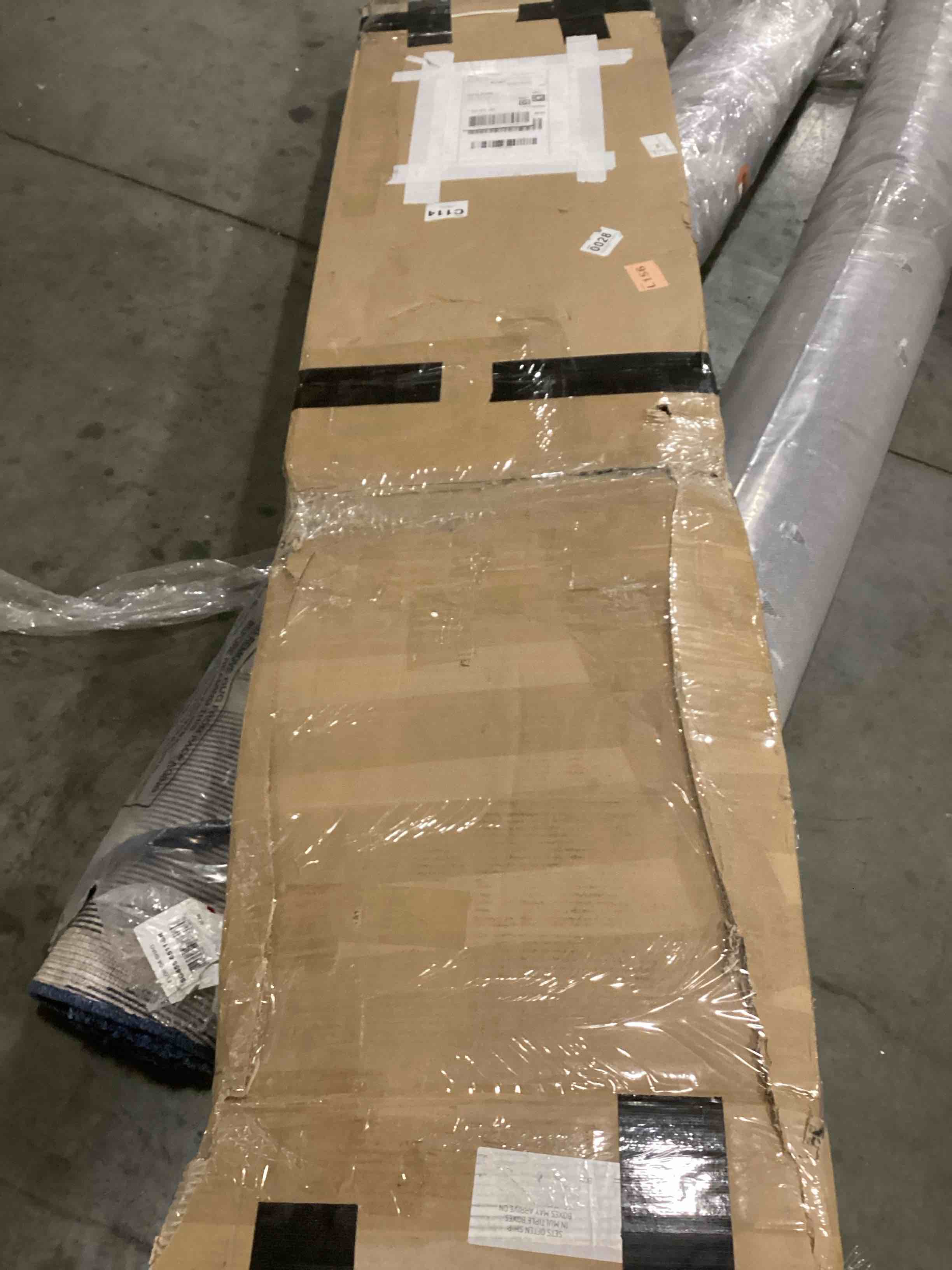 https://s3.amazonaws.com/lotting-images-prod/bidfta/BLU5790619_1707826576769.jpeg