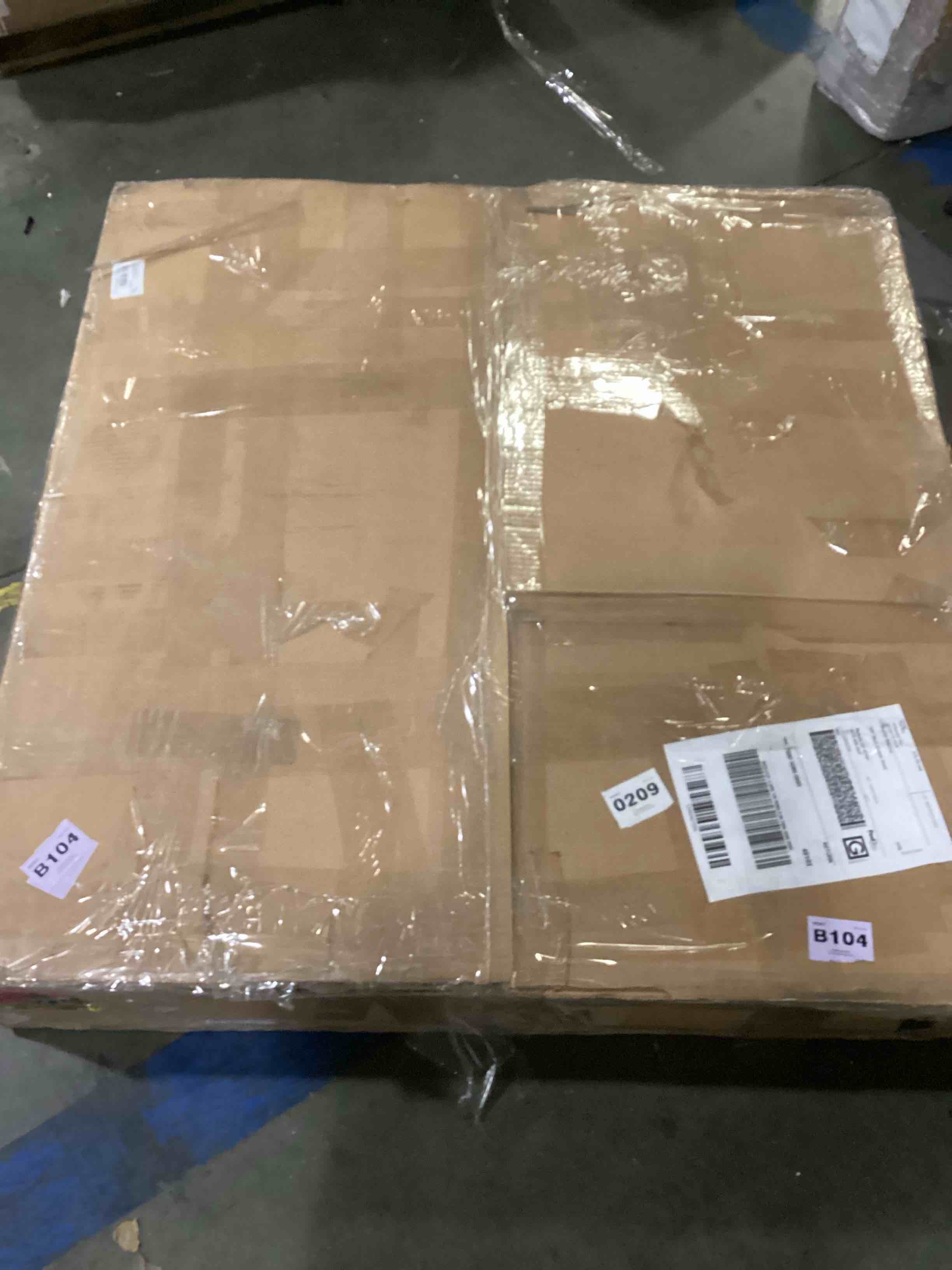 https://s3.amazonaws.com/lotting-images-prod/bidfta/BLU5790630_1707833401721.jpeg