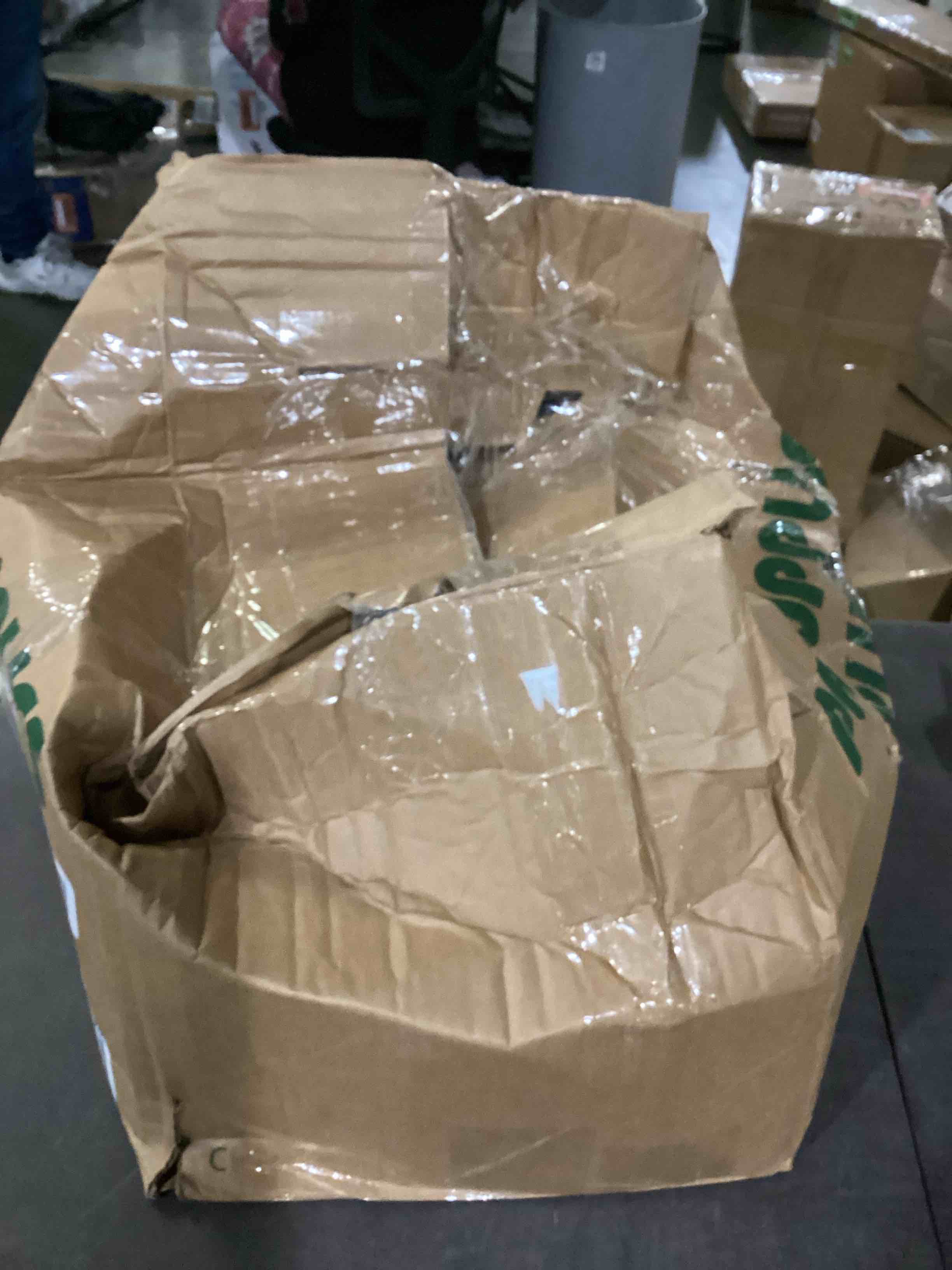 https://s3.amazonaws.com/lotting-images-prod/bidfta/BLU5790753_1708001434435.jpeg