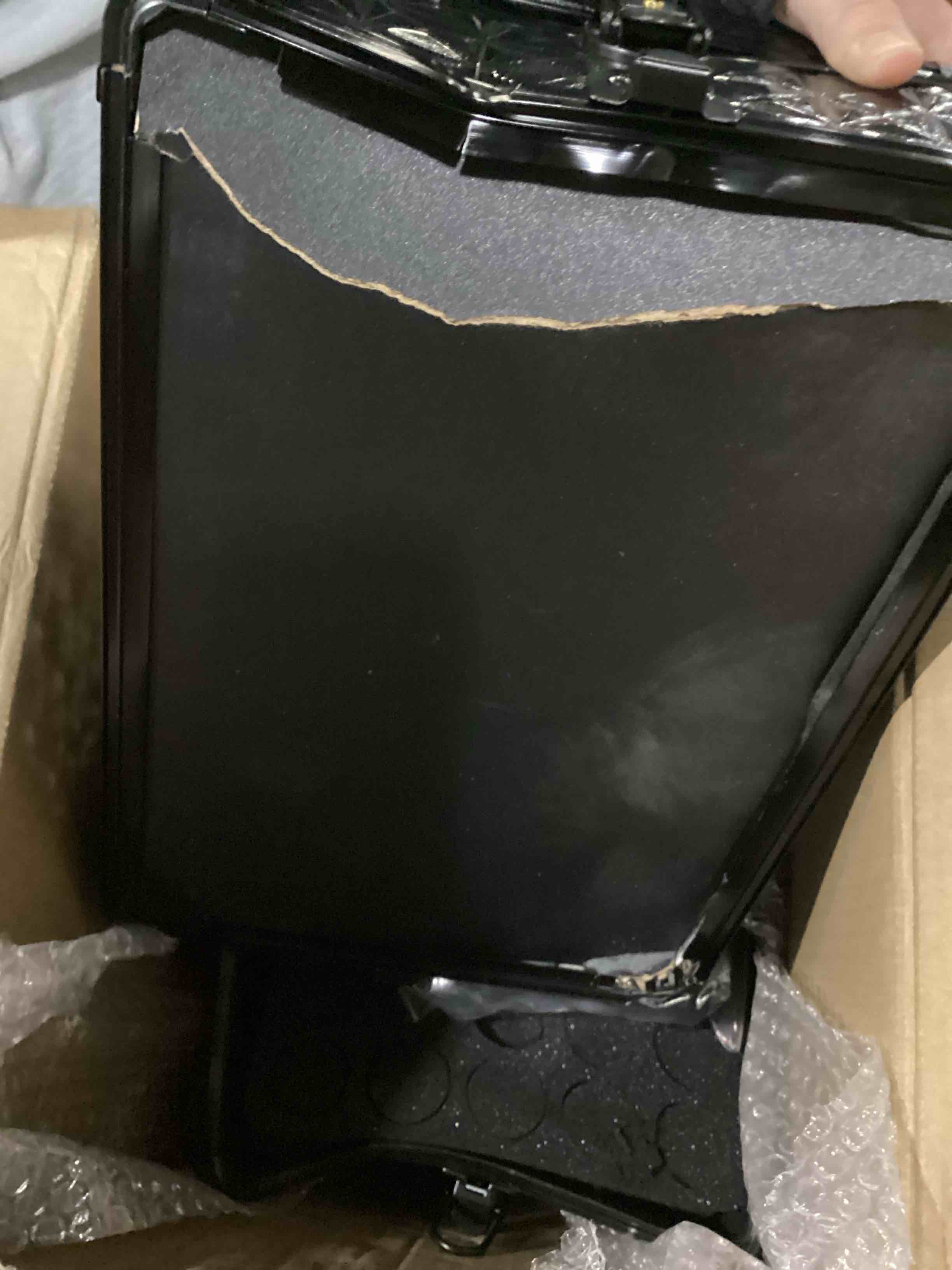 https://s3.amazonaws.com/lotting-images-prod/bidfta/BLU5790766_1708004237803.jpeg