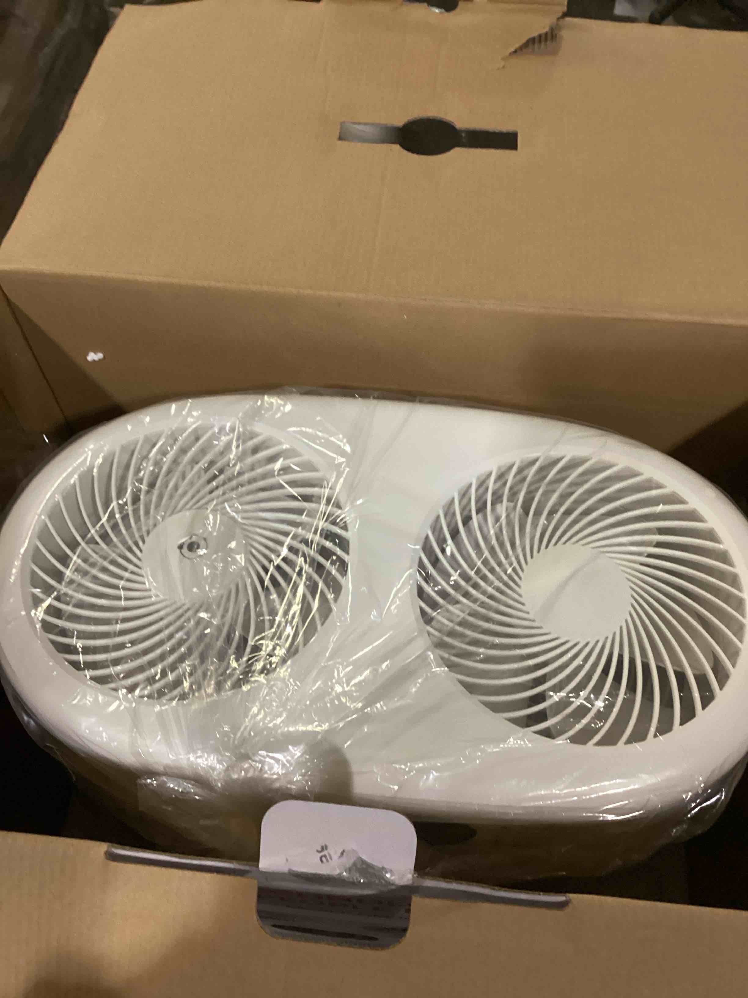https://s3.amazonaws.com/lotting-images-prod/bidfta/BLU5790829_1708020686087.jpeg