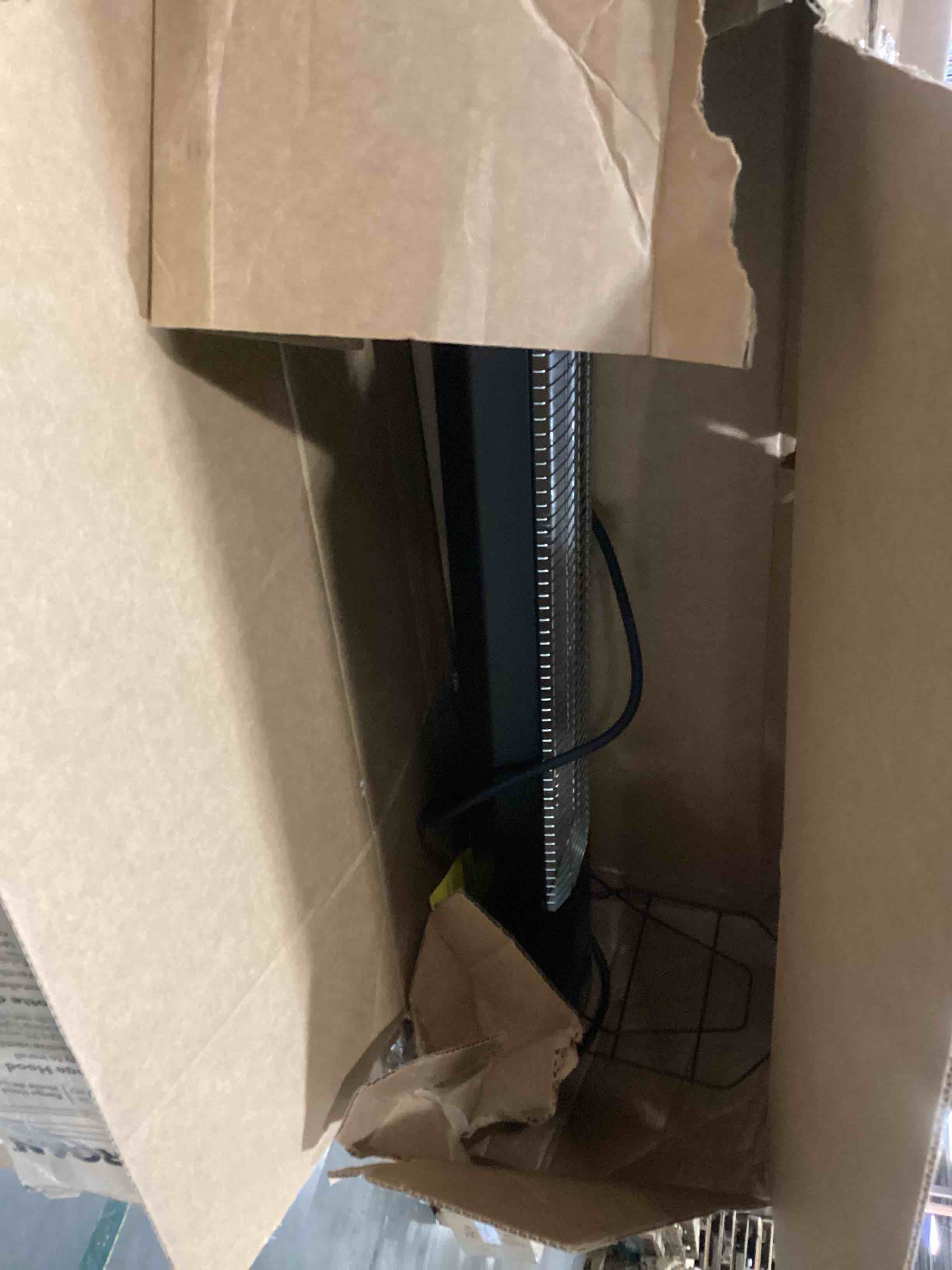 https://s3.amazonaws.com/lotting-images-prod/bidfta/BLU5791329_1709044171967.jpeg