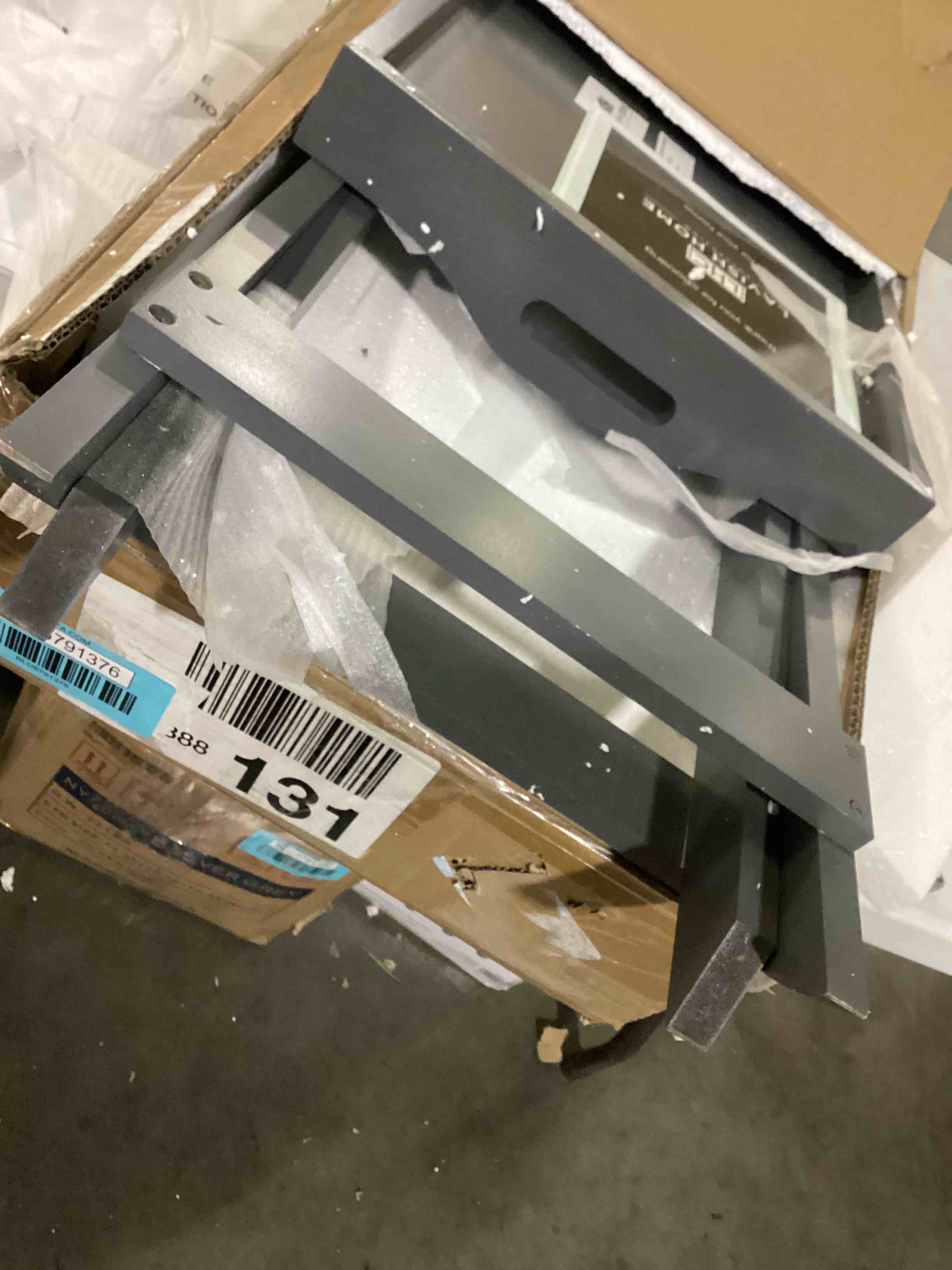 https://s3.amazonaws.com/lotting-images-prod/bidfta/BLU5791376_1709060051920.jpeg