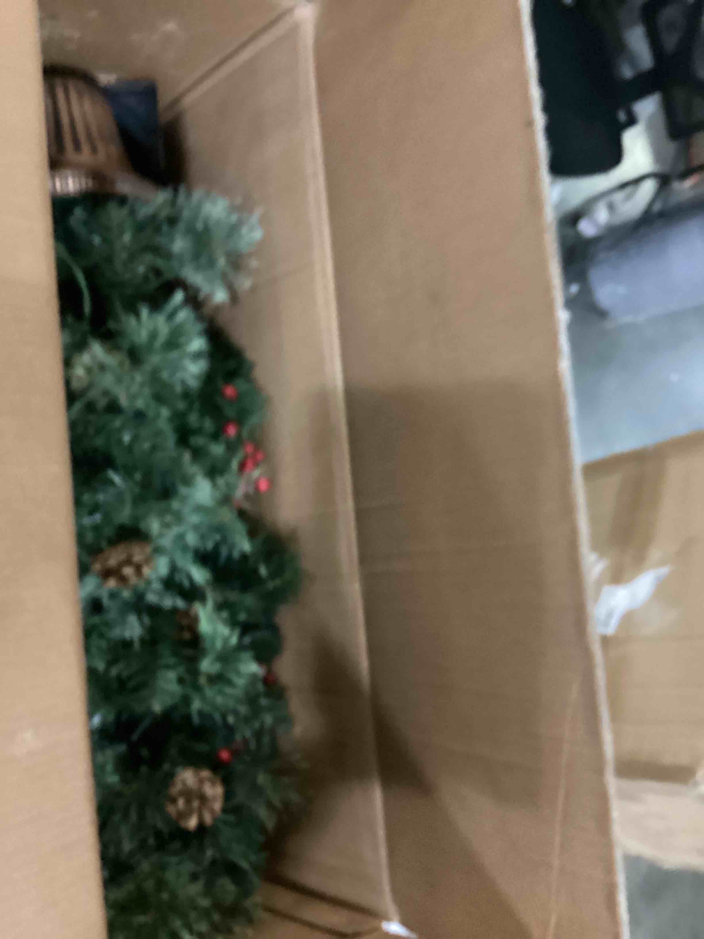 https://s3.amazonaws.com/lotting-images-prod/bidfta/BLU5791528_1709237672621.jpeg