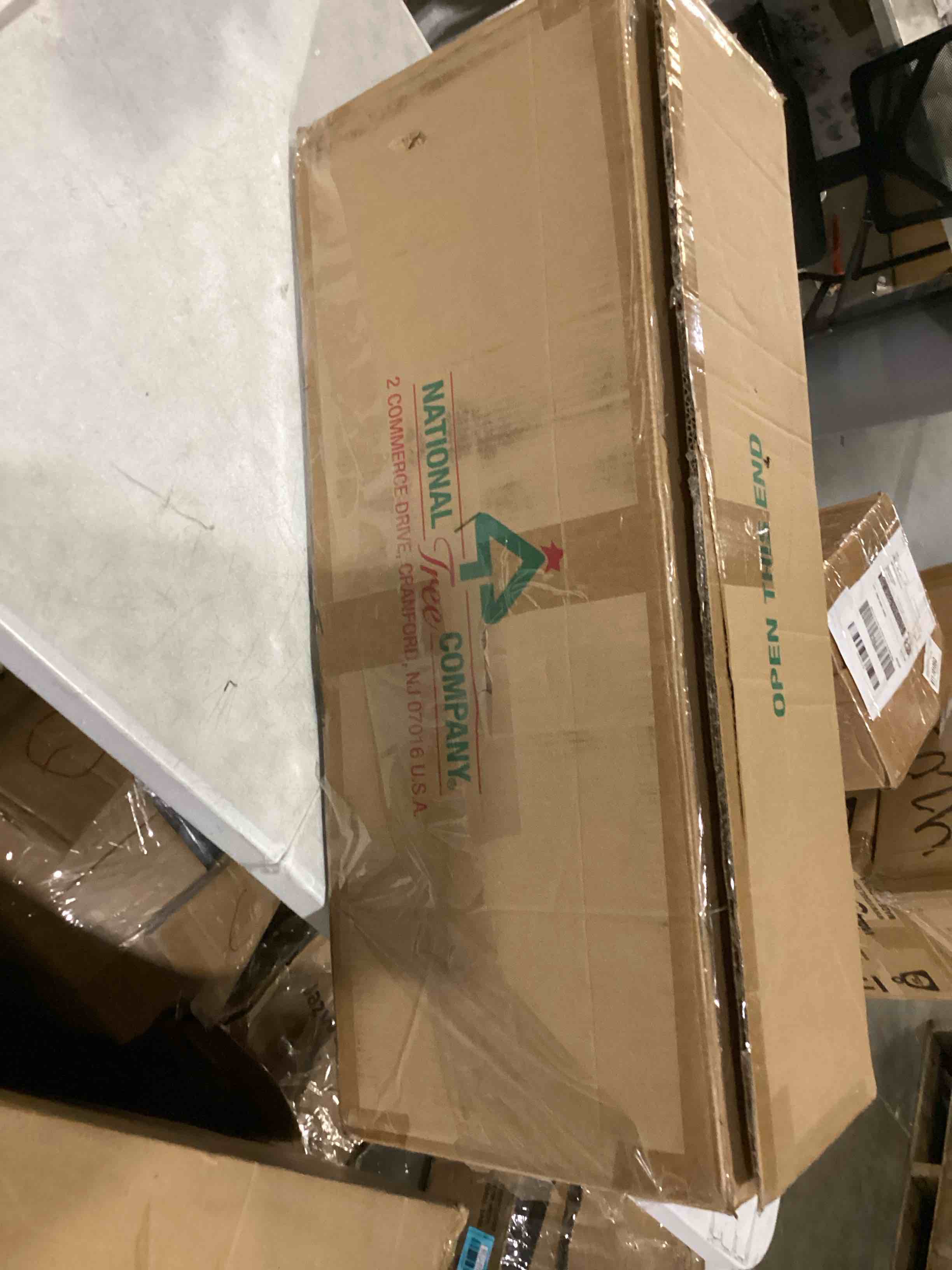 https://s3.amazonaws.com/lotting-images-prod/bidfta/BLU5791528_1709237685300.jpeg