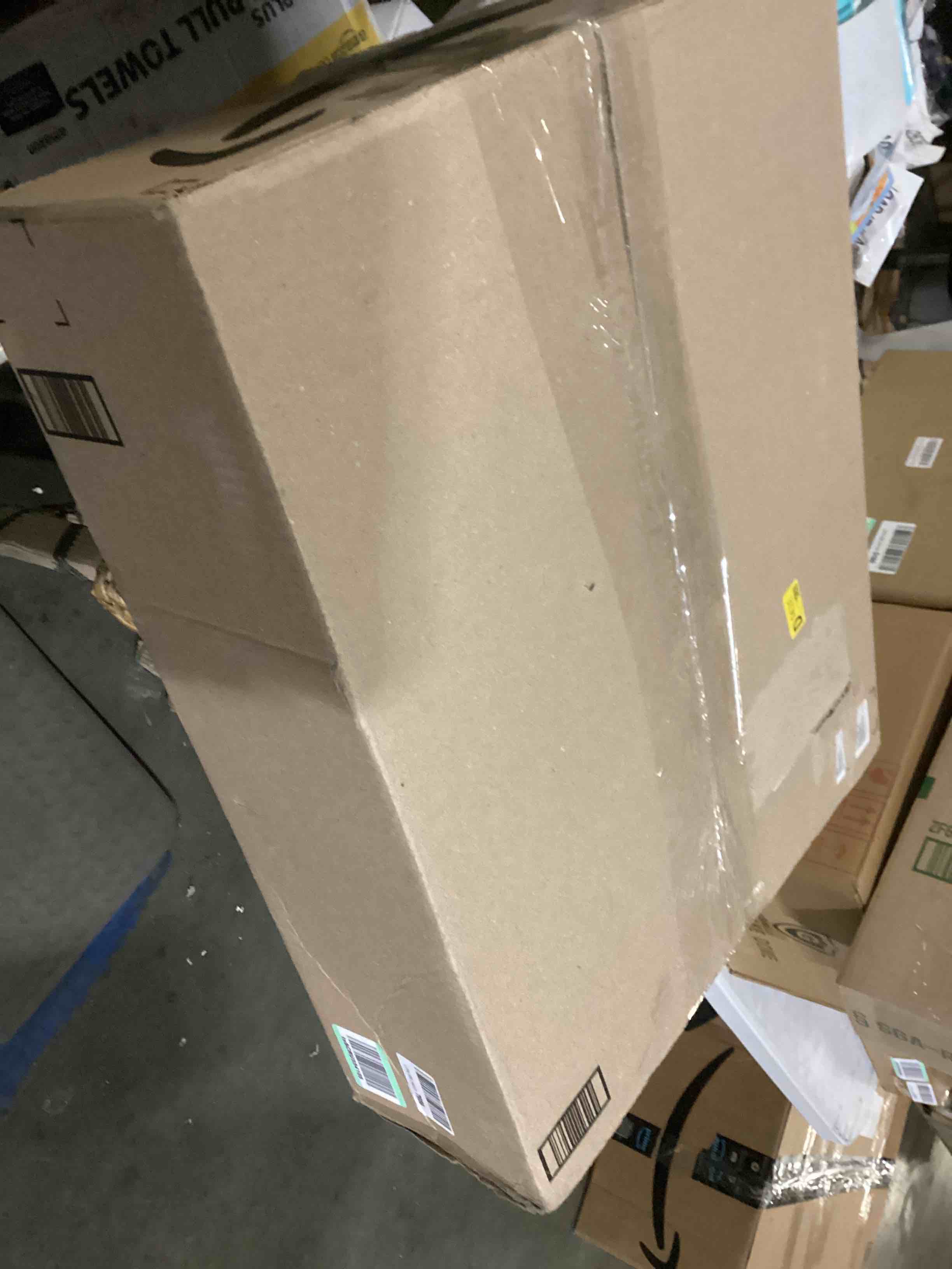 https://s3.amazonaws.com/lotting-images-prod/bidfta/BLU5791707_1709561555680.jpeg