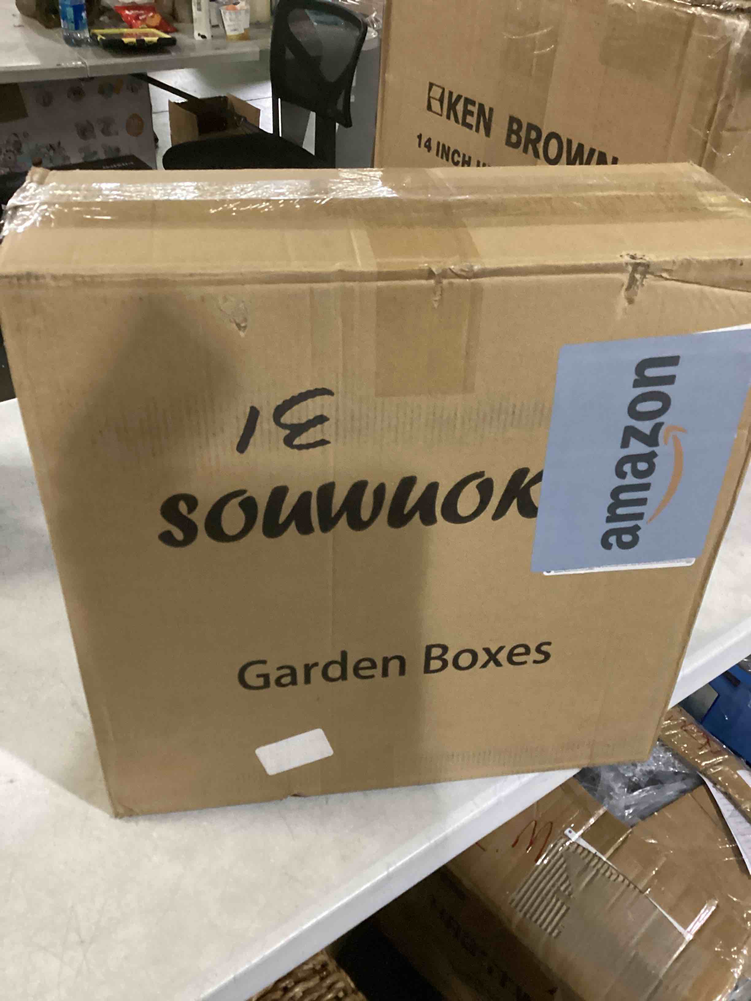https://s3.amazonaws.com/lotting-images-prod/bidfta/BLU5791758_1709574164485.jpeg