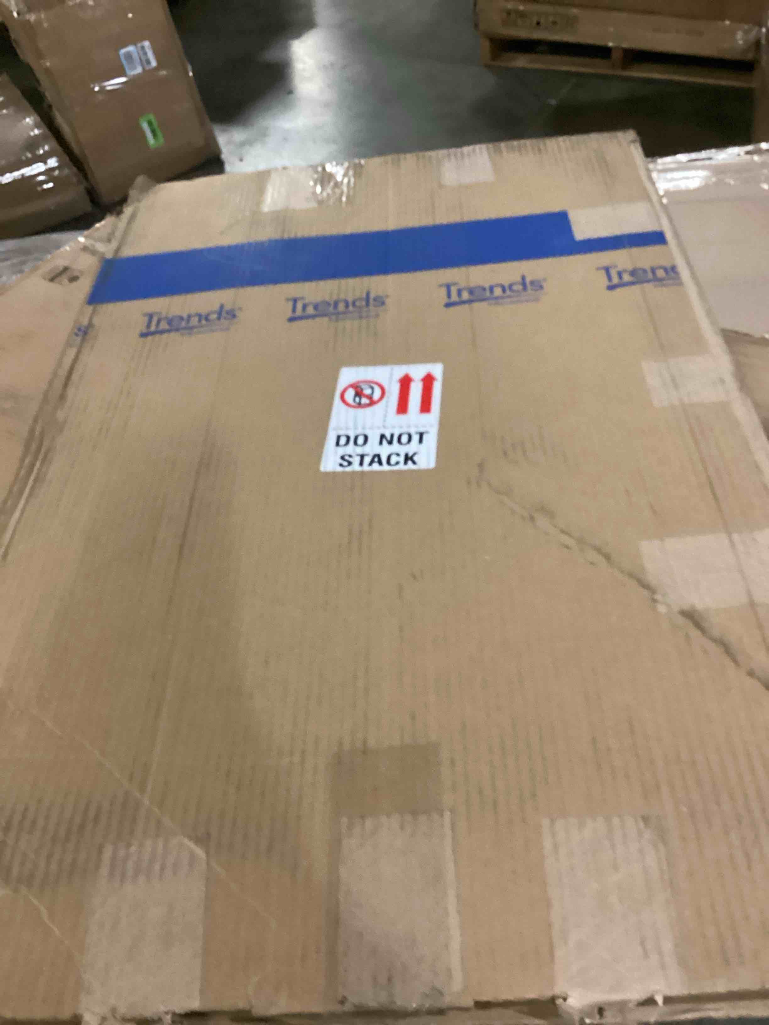 https://s3.amazonaws.com/lotting-images-prod/bidfta/BLU5791860_1709657024852.jpeg