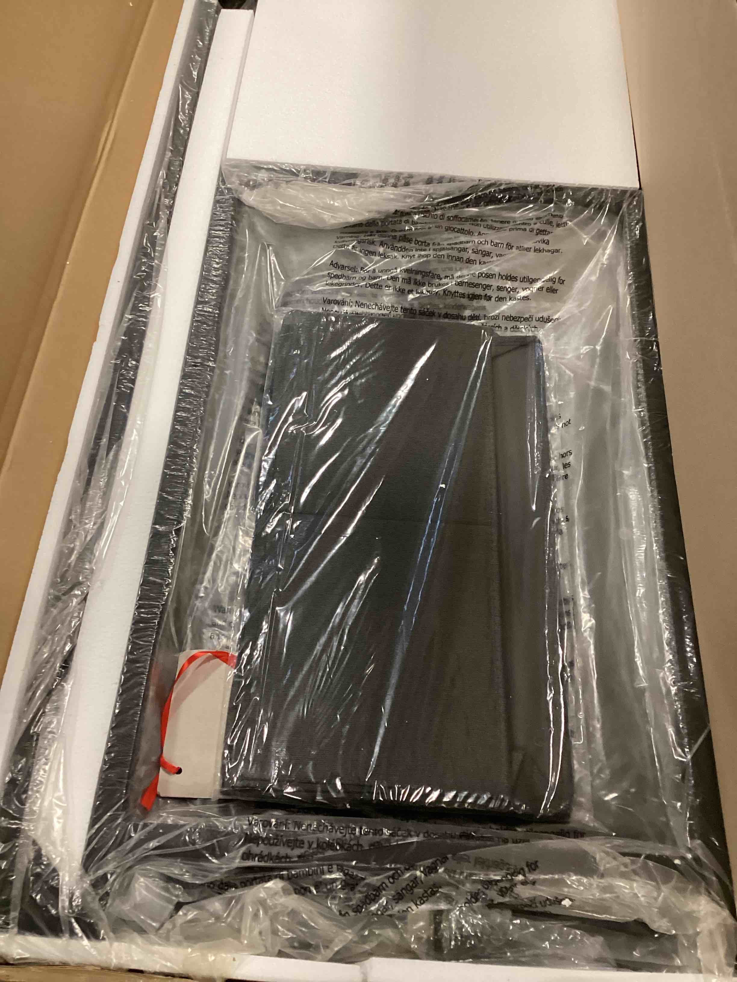 https://s3.amazonaws.com/lotting-images-prod/bidfta/BLU5792205_1706275935356.jpeg