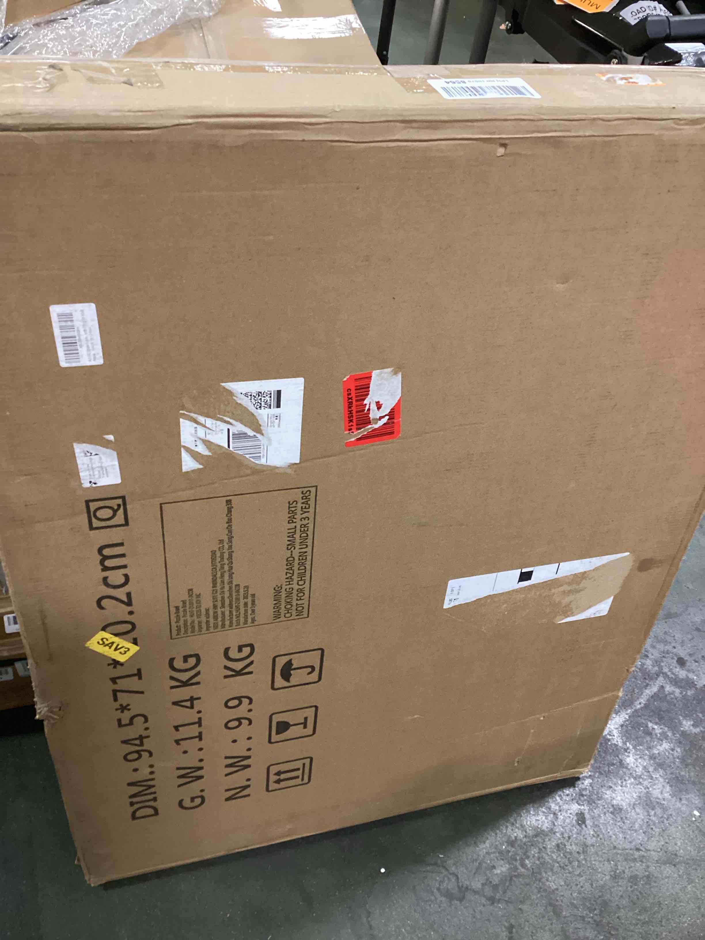 https://s3.amazonaws.com/lotting-images-prod/bidfta/BLU5792231_1706280843645.jpeg