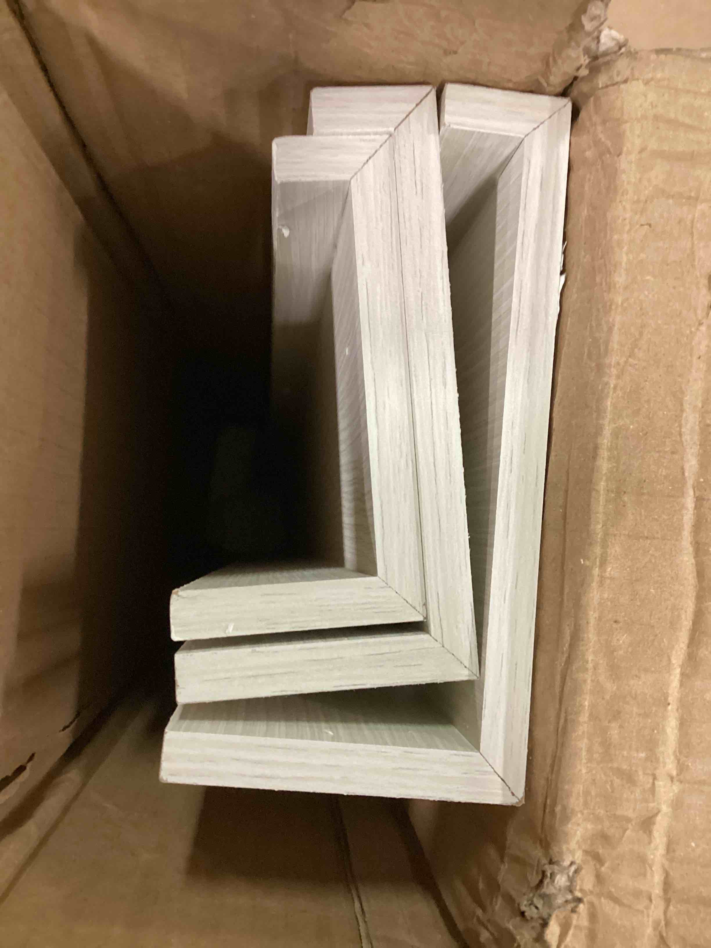 https://s3.amazonaws.com/lotting-images-prod/bidfta/BLU5792236_1706282724423.jpeg