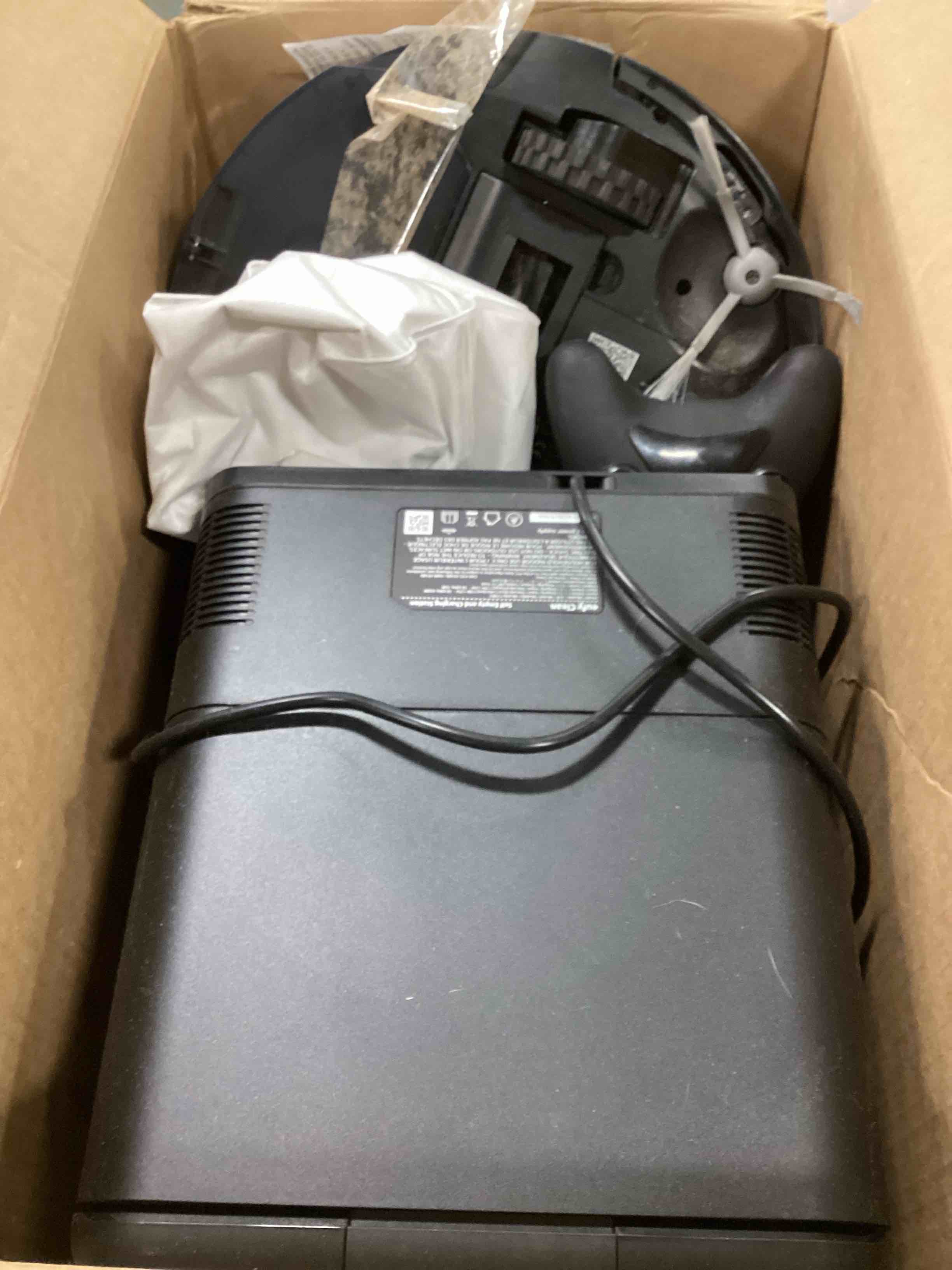 https://s3.amazonaws.com/lotting-images-prod/bidfta/BLU5792799_1706733887160.jpeg