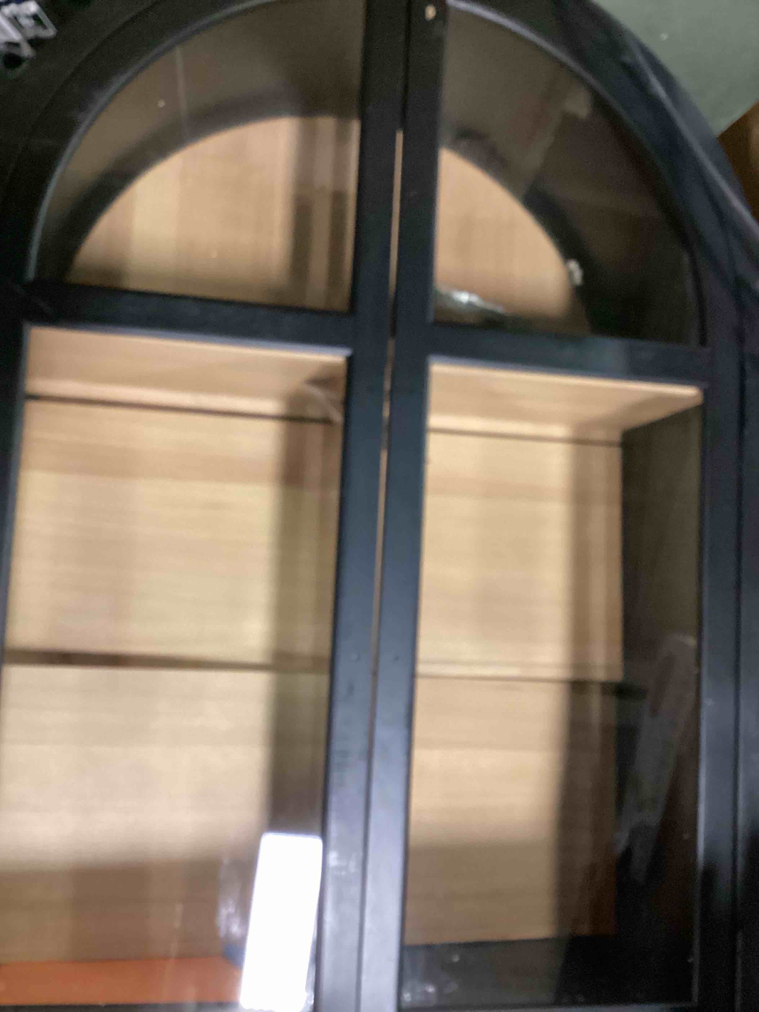 https://s3.amazonaws.com/lotting-images-prod/bidfta/BLU5793290_1707136738336.jpeg