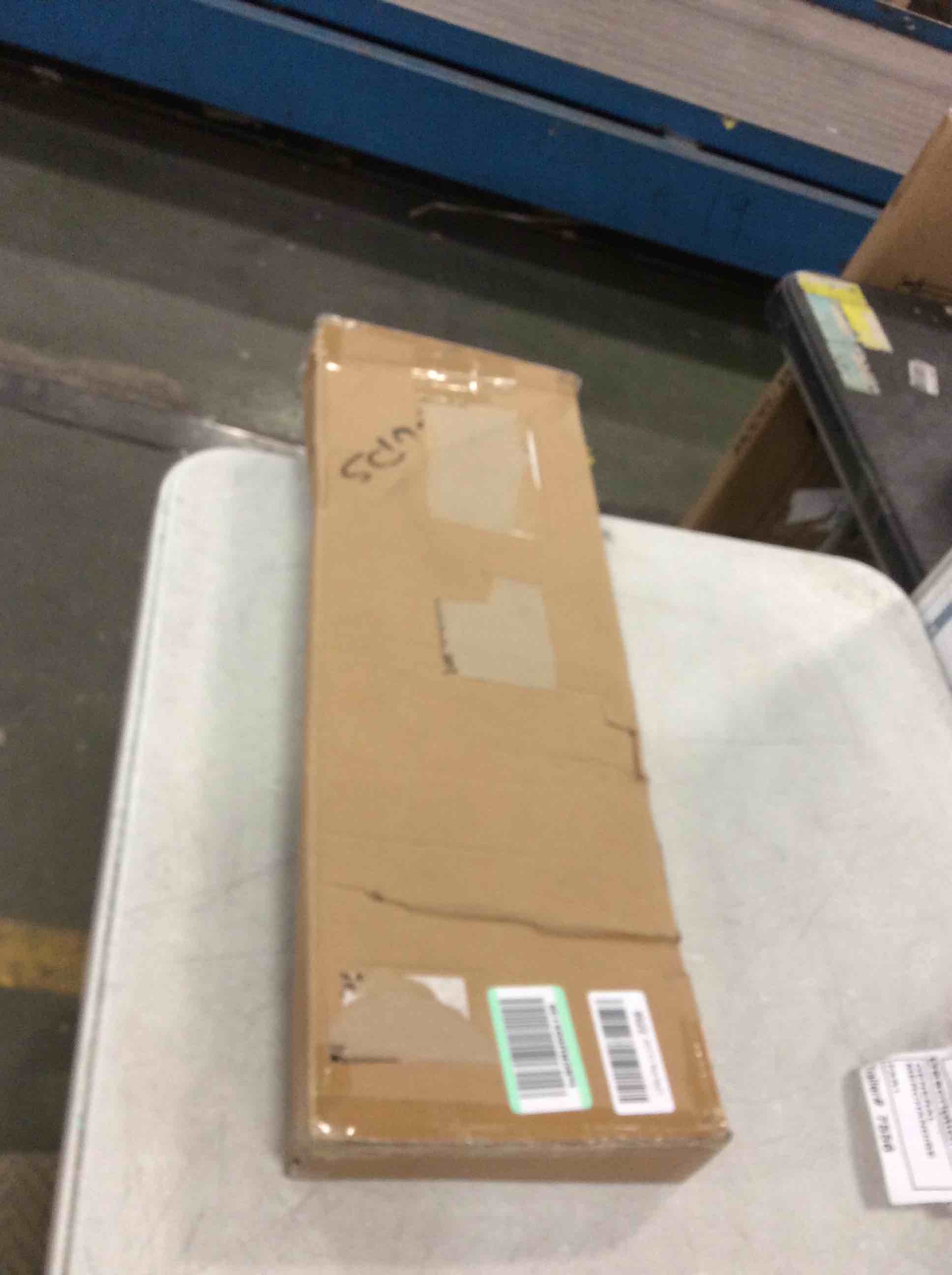 https://s3.amazonaws.com/lotting-images-prod/bidfta/BLU5793822_1706027446133.jpeg