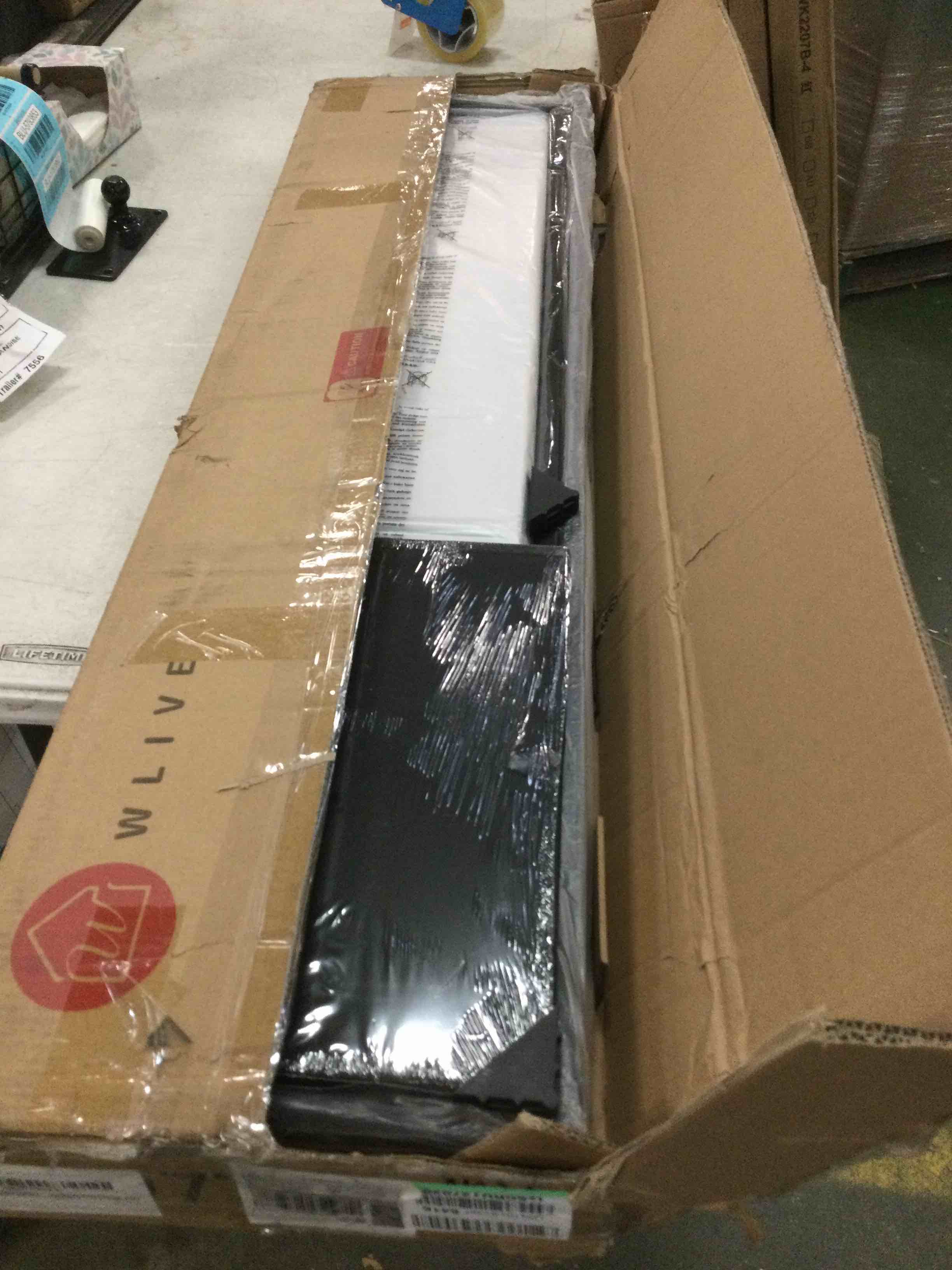 https://s3.amazonaws.com/lotting-images-prod/bidfta/BLU5793852_1706041718191.jpeg