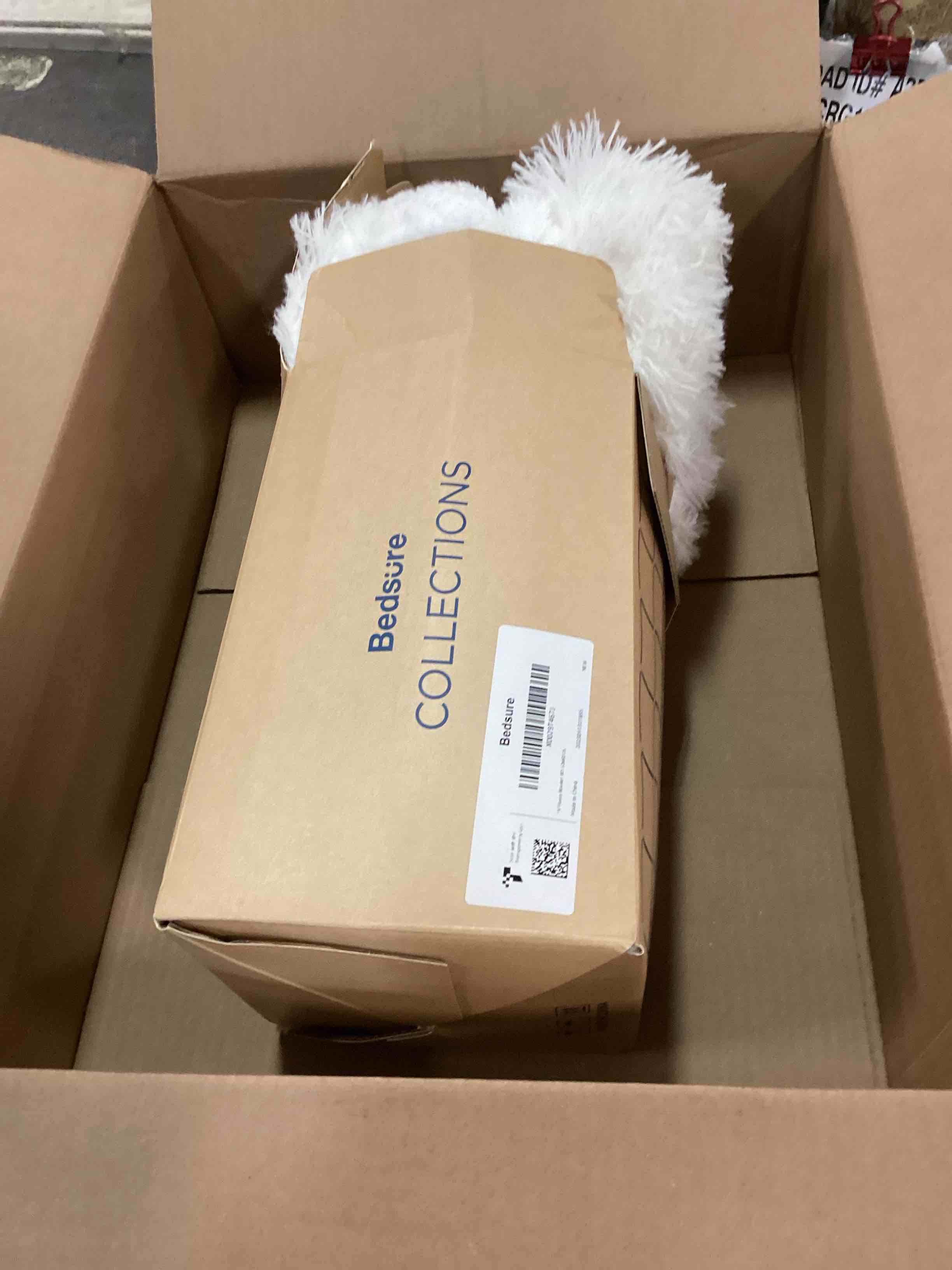 https://s3.amazonaws.com/lotting-images-prod/bidfta/BLU5793871_1706099694223.jpeg