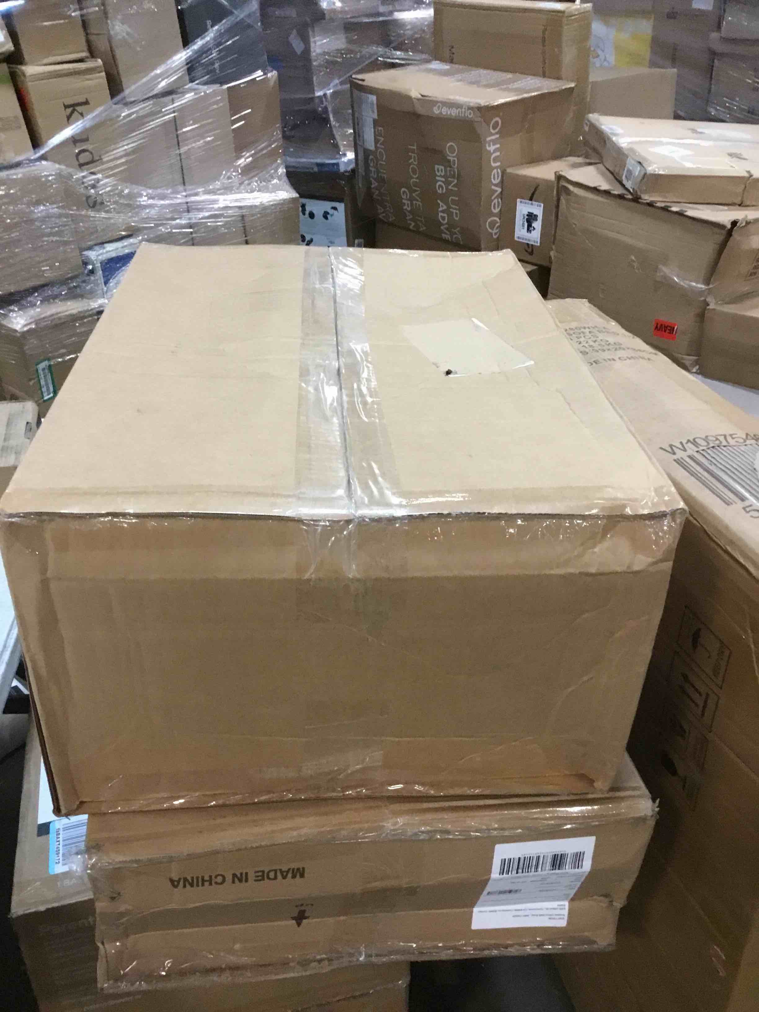 https://s3.amazonaws.com/lotting-images-prod/bidfta/BLU5794085_1706620812922.jpeg