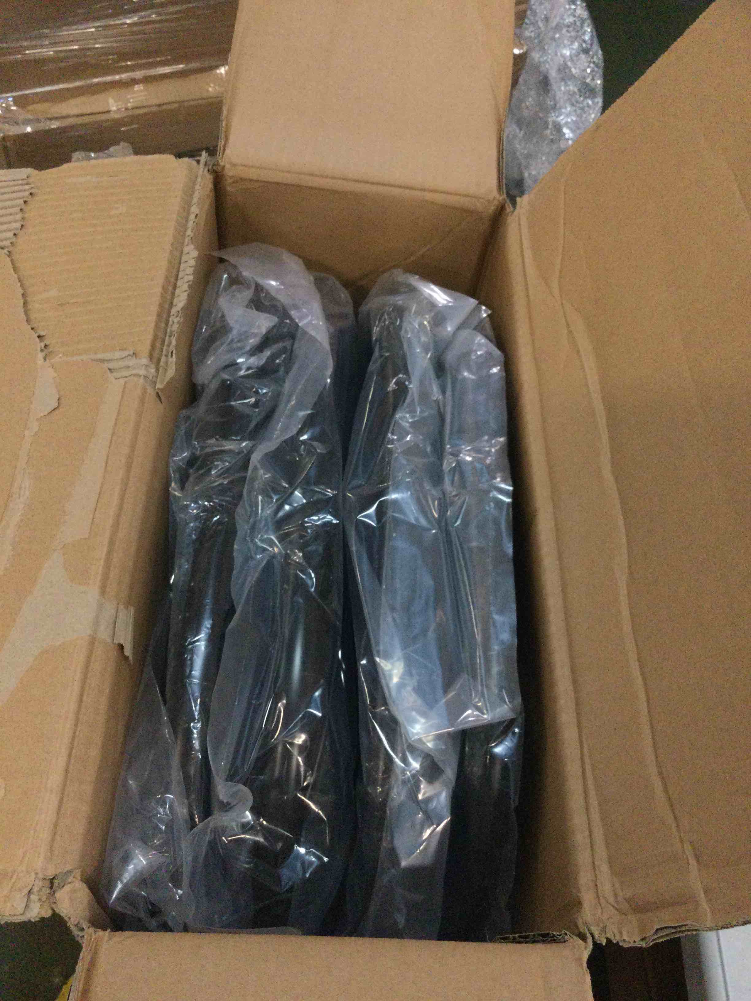 https://s3.amazonaws.com/lotting-images-prod/bidfta/BLU5794708_1706992673966.jpeg
