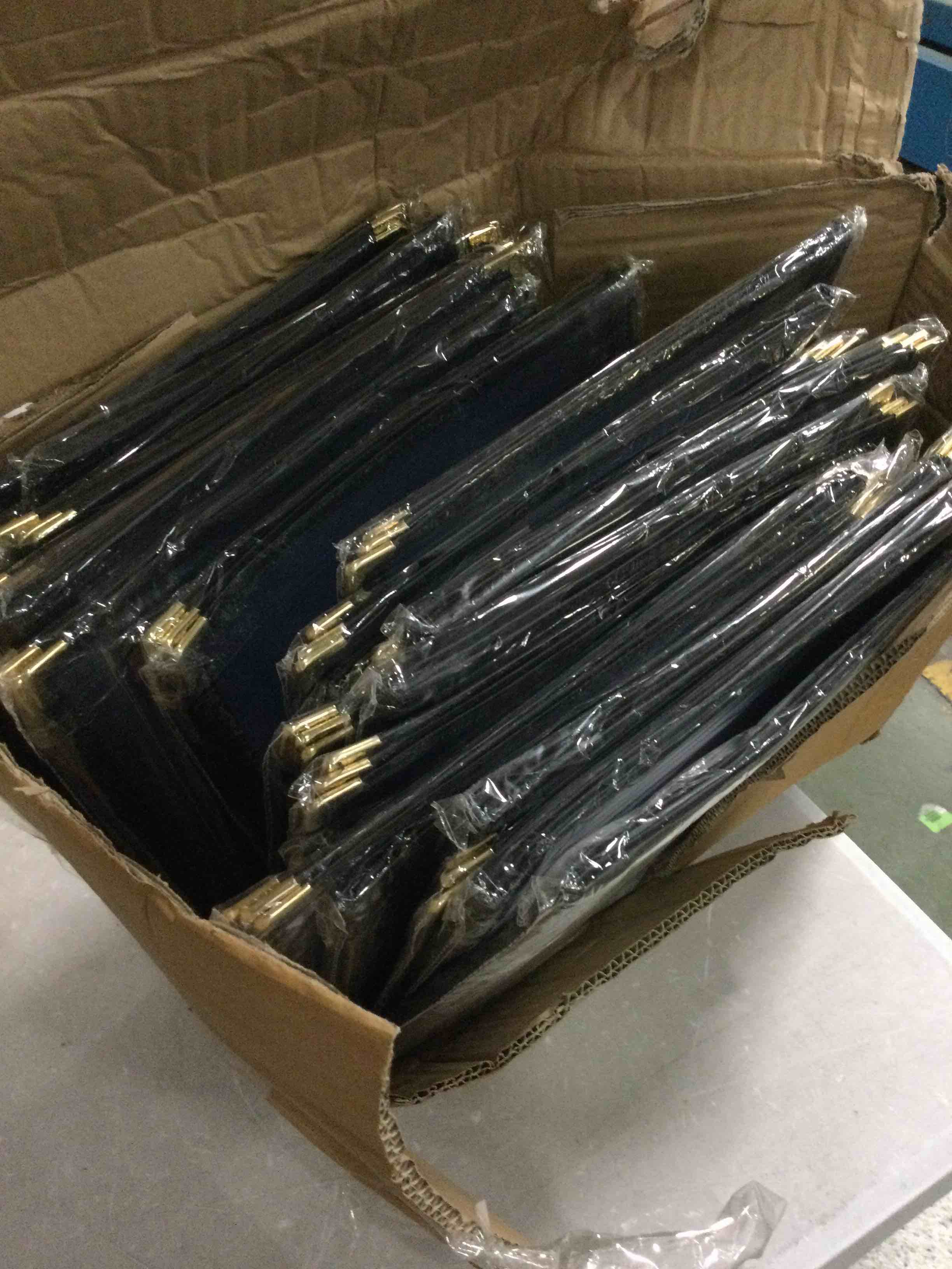 https://s3.amazonaws.com/lotting-images-prod/bidfta/BLU5794775_1707395607180.jpeg