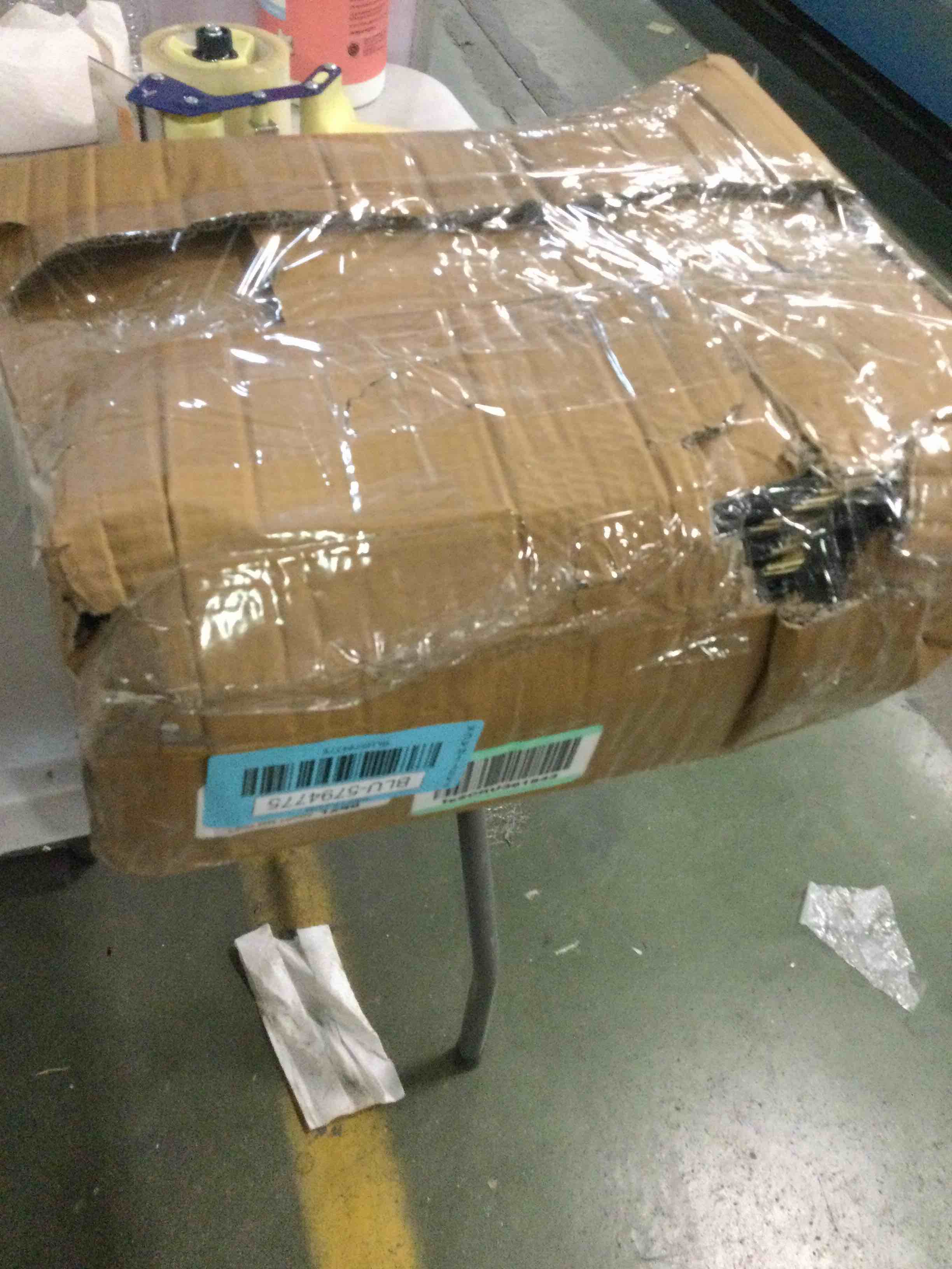 https://s3.amazonaws.com/lotting-images-prod/bidfta/BLU5794775_1707395660292.jpeg