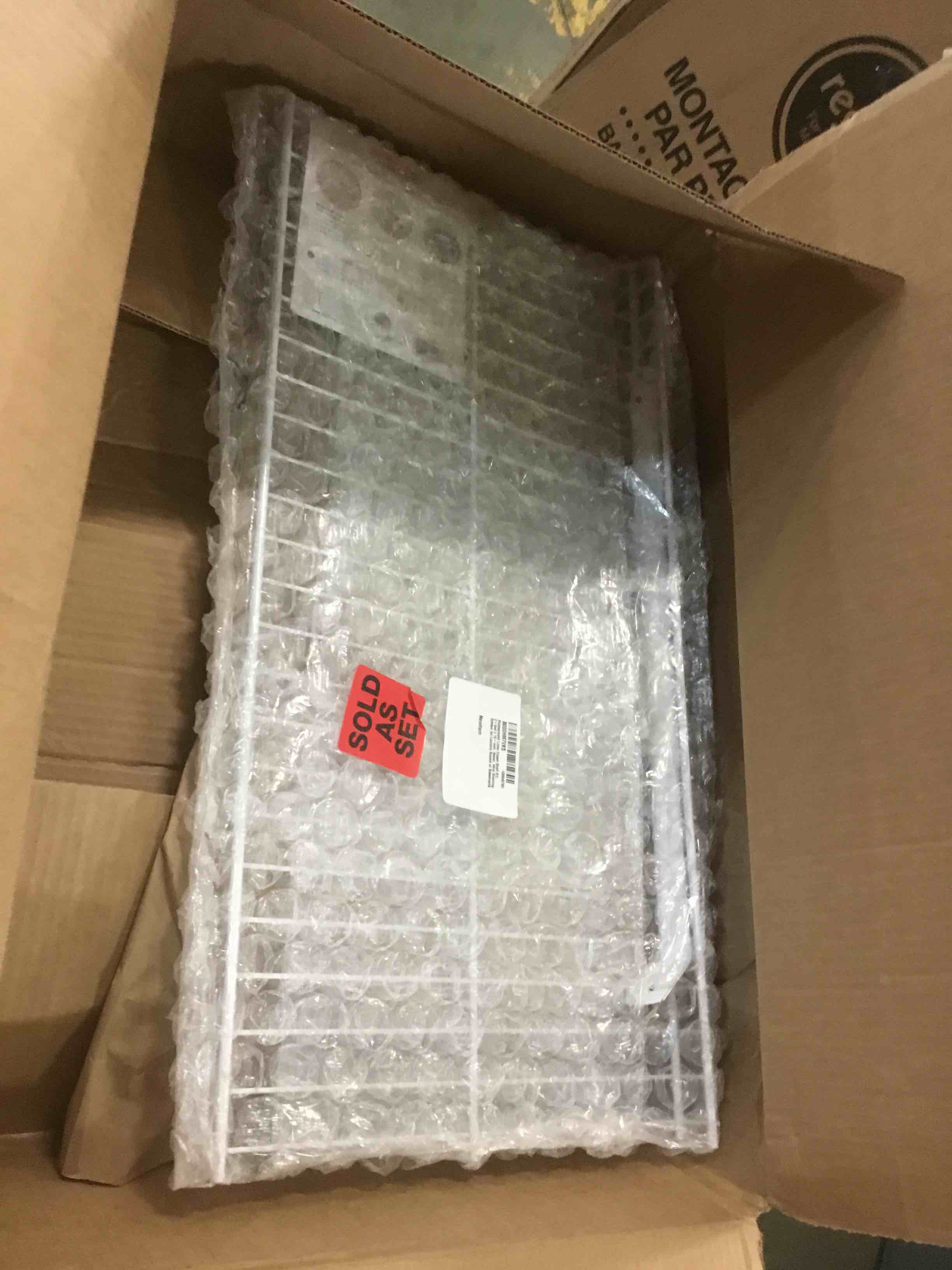 https://s3.amazonaws.com/lotting-images-prod/bidfta/BLU5794868_1707405657842.jpeg