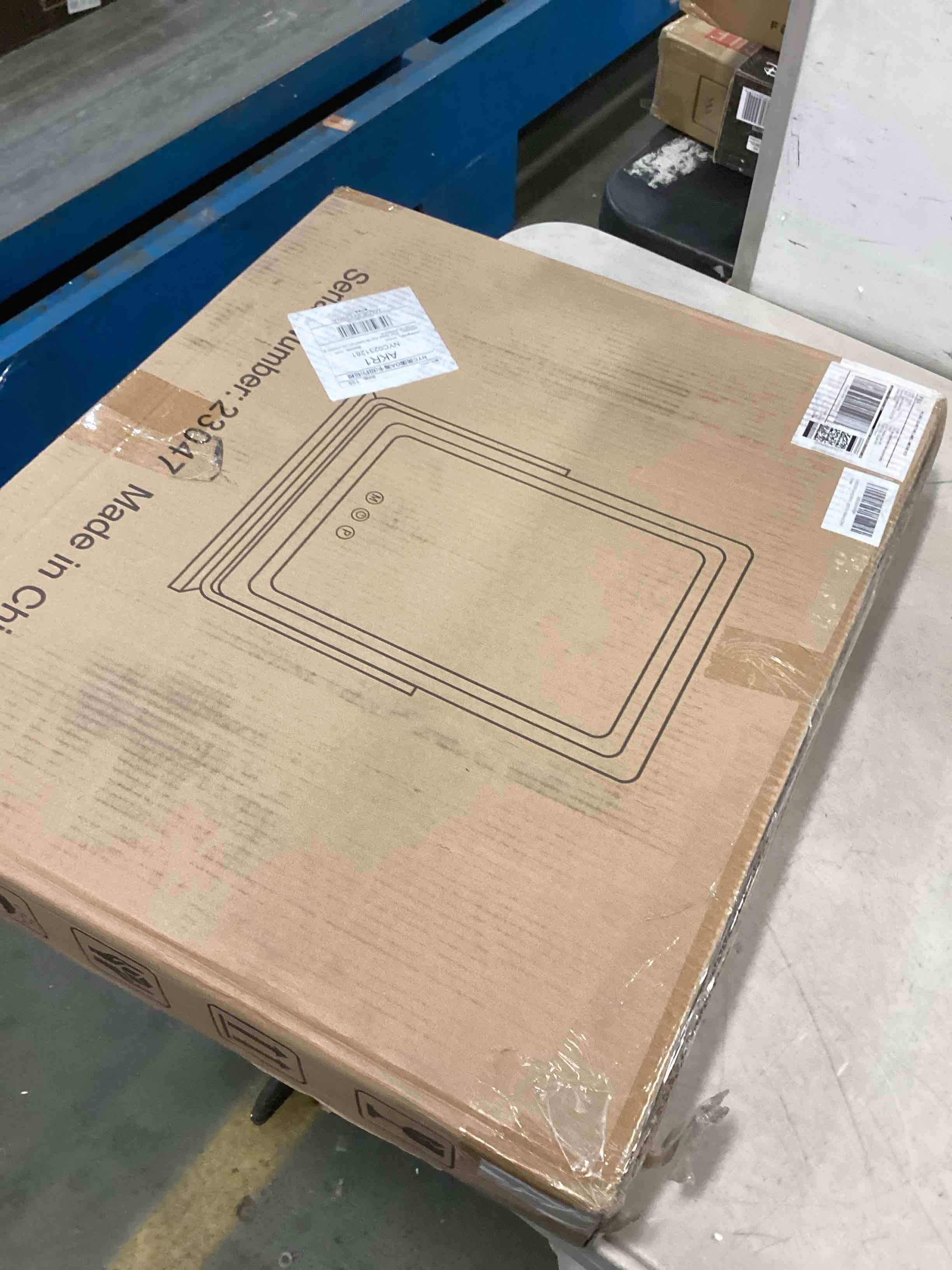 https://s3.amazonaws.com/lotting-images-prod/bidfta/BLU5795168_1705511661184.jpeg