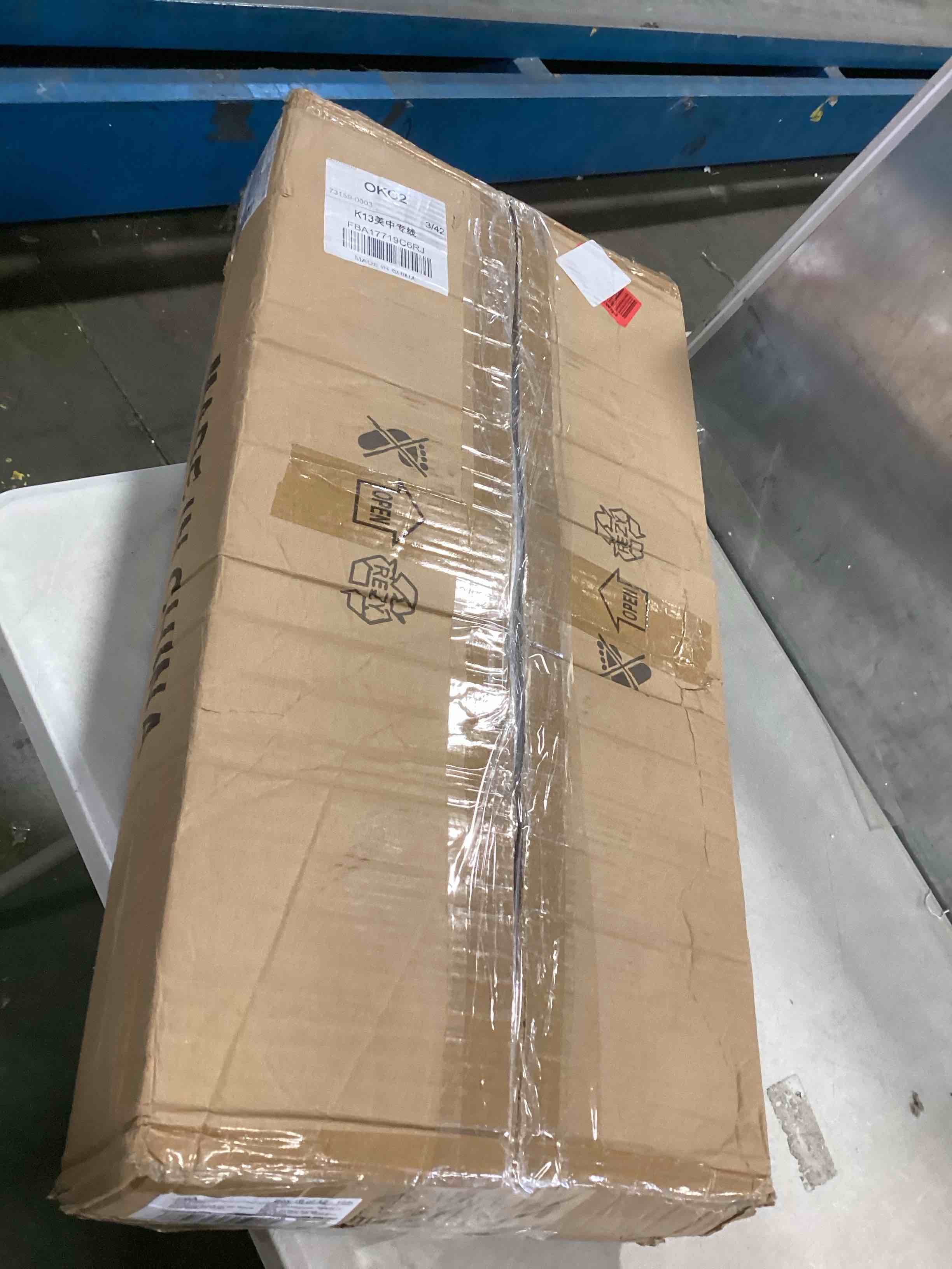 https://s3.amazonaws.com/lotting-images-prod/bidfta/BLU5795839_1705768656139.jpeg