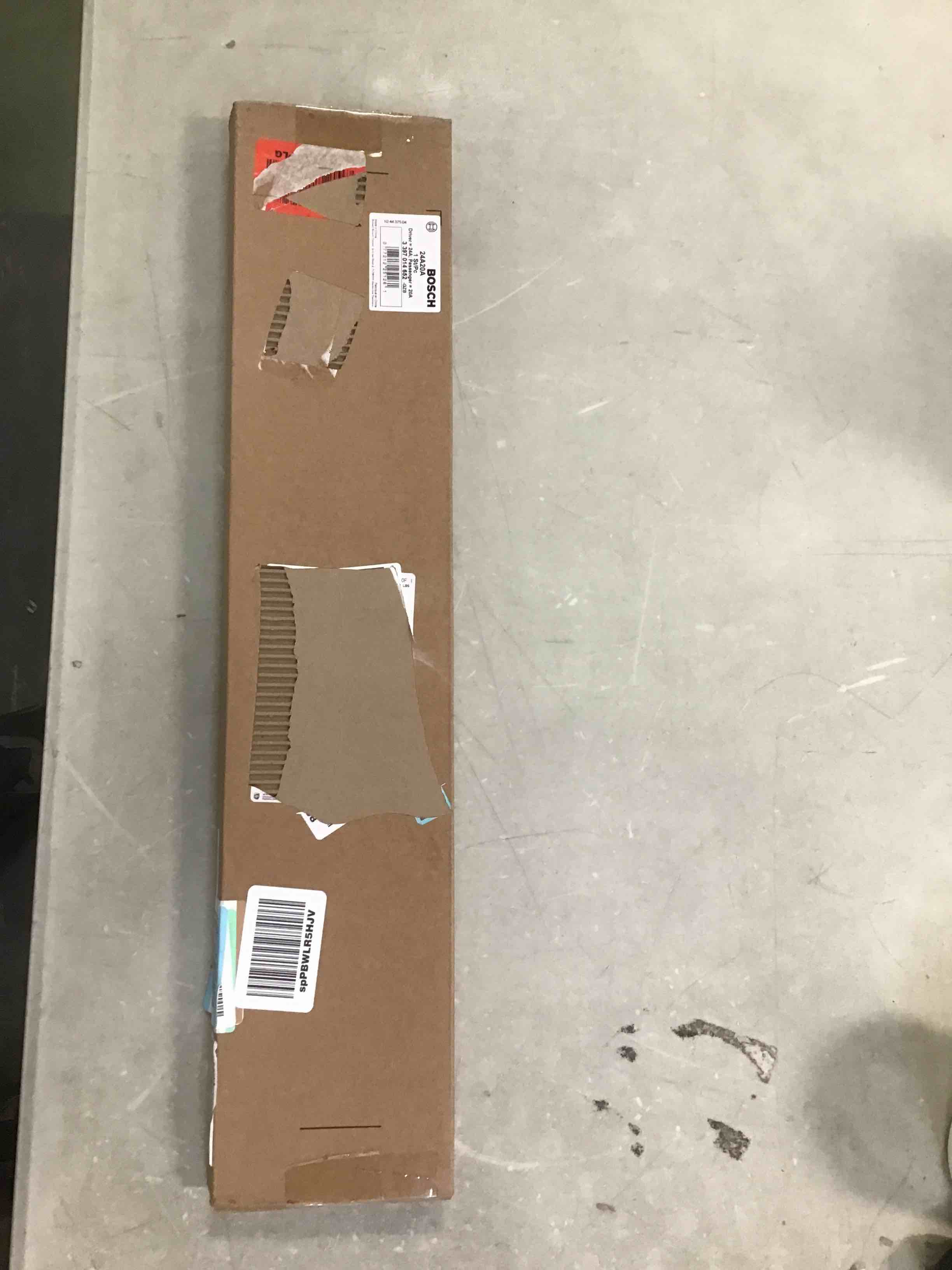 https://s3.amazonaws.com/lotting-images-prod/bidfta/BLU5796491_1705592310415.jpeg