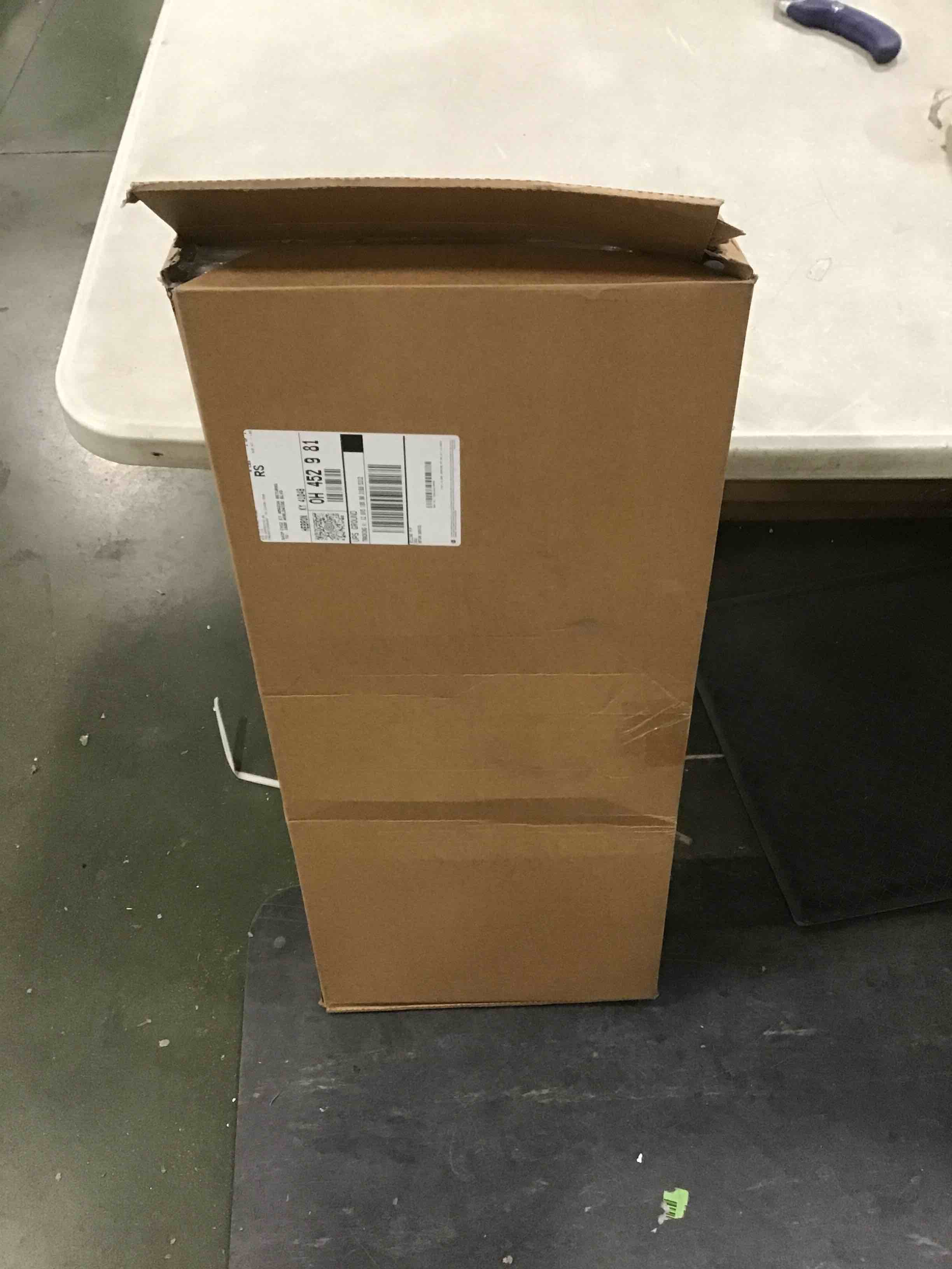 https://s3.amazonaws.com/lotting-images-prod/bidfta/BLU5796783_1706036752325.jpeg