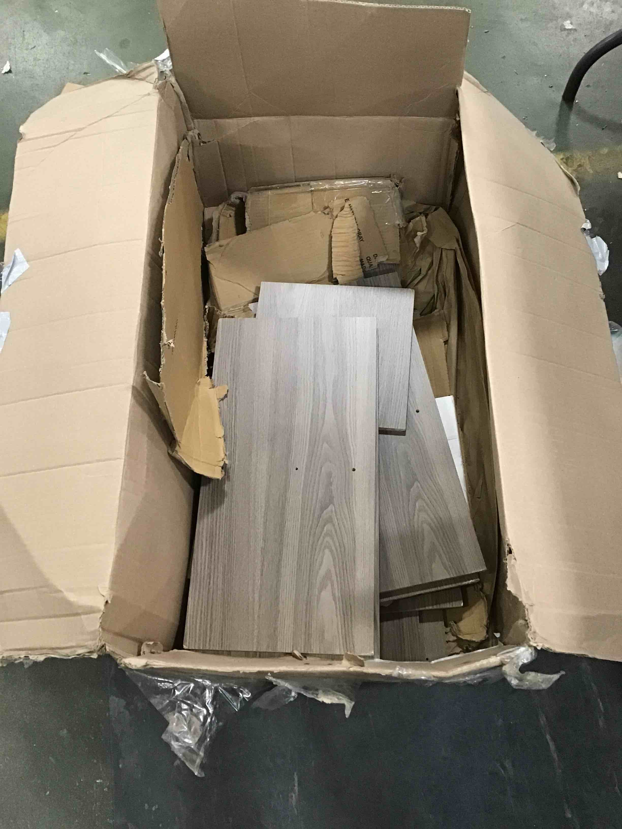https://s3.amazonaws.com/lotting-images-prod/bidfta/BLU5796822_1706044860555.jpeg