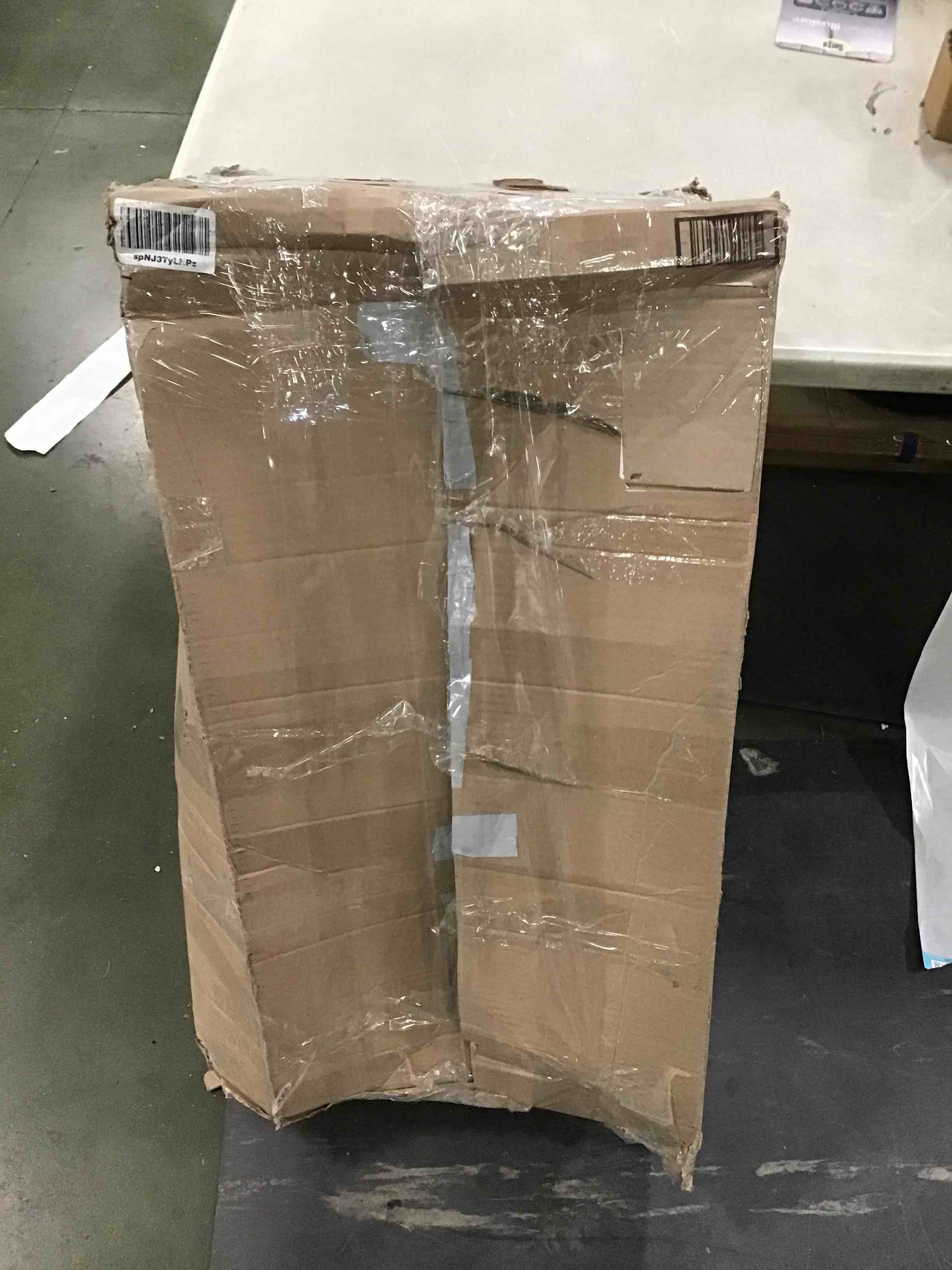 https://s3.amazonaws.com/lotting-images-prod/bidfta/BLU5796822_1706045036937.jpeg