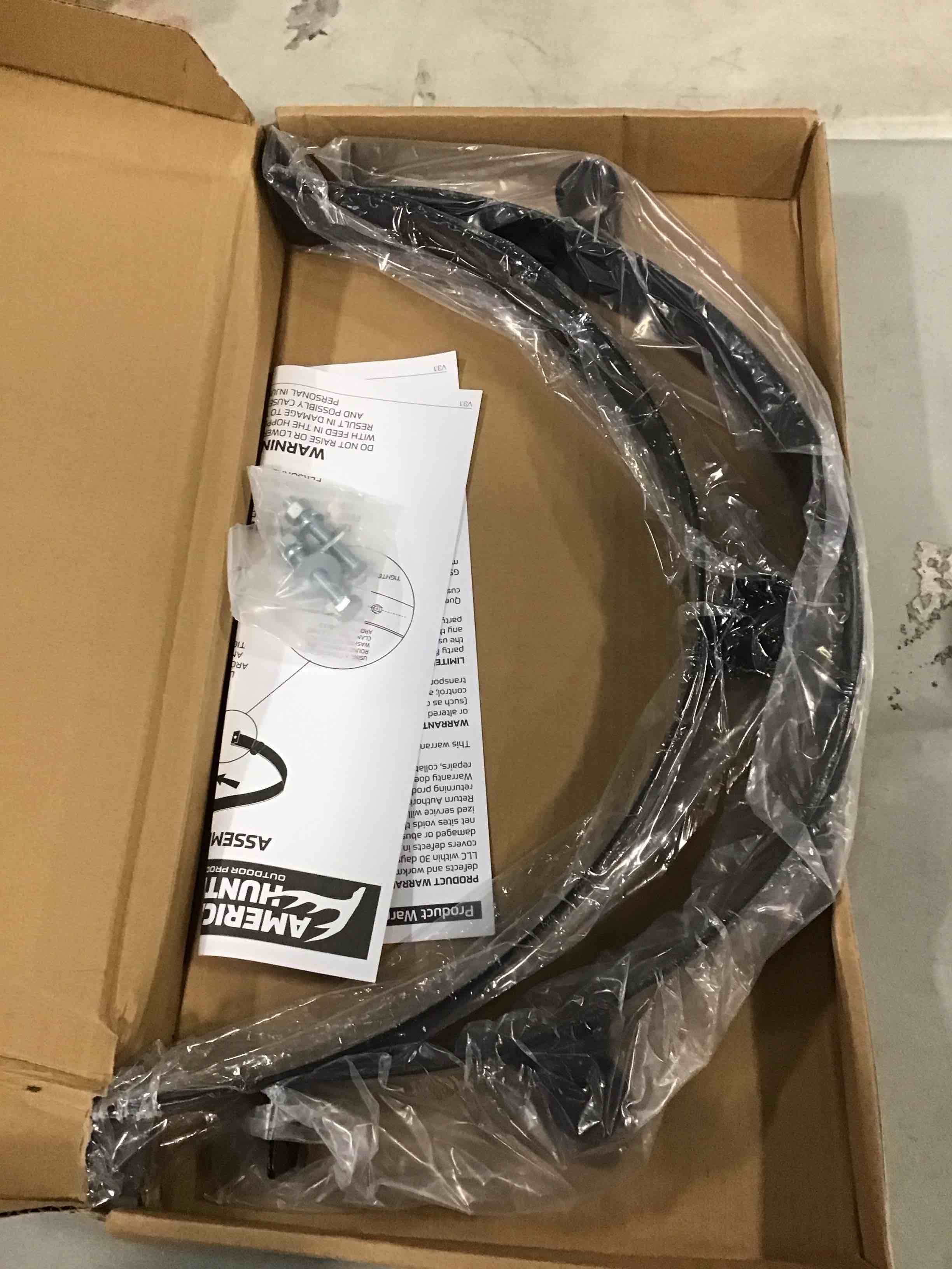 https://s3.amazonaws.com/lotting-images-prod/bidfta/BLU5797044_1706709949127.jpeg