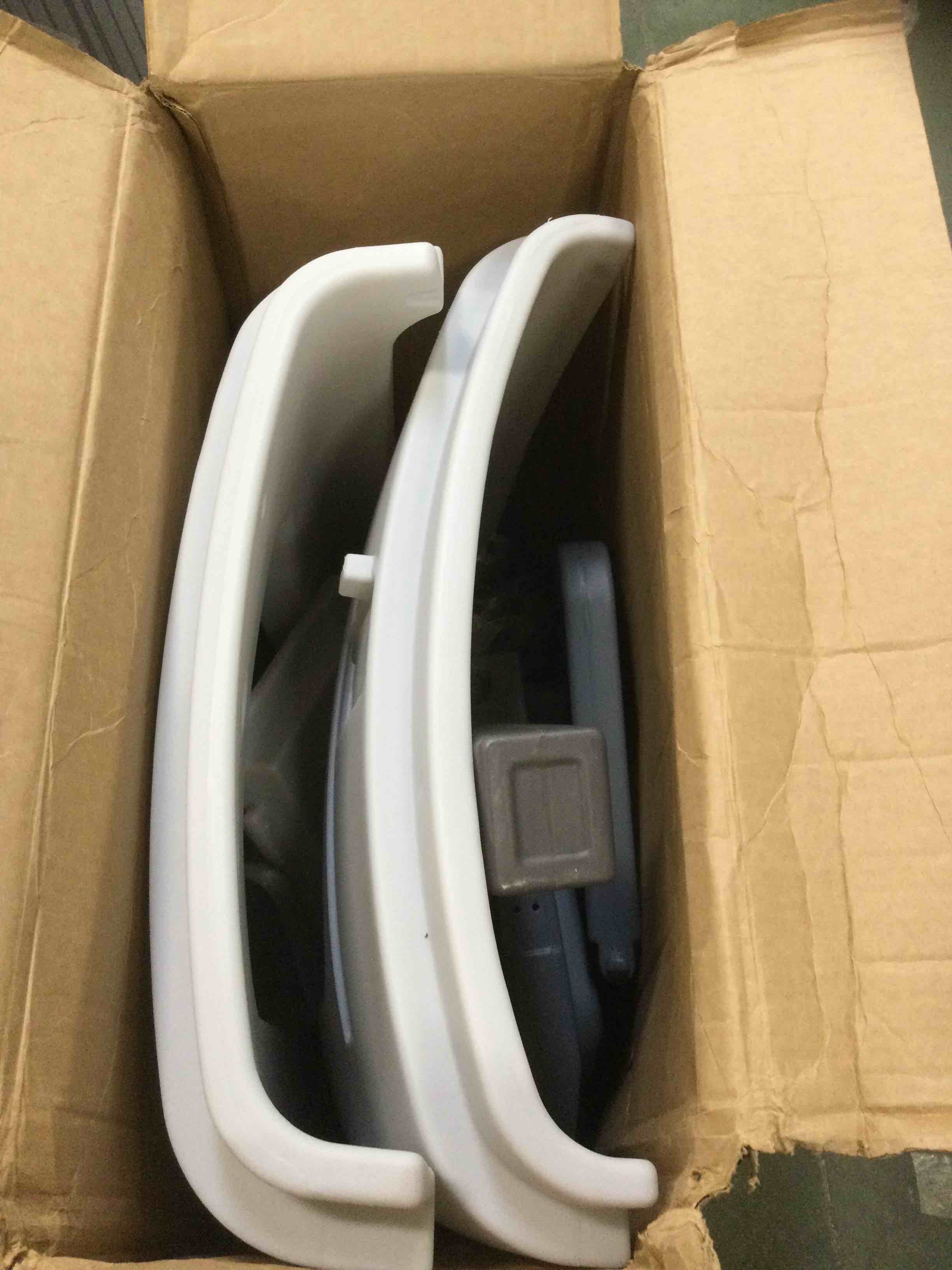 https://s3.amazonaws.com/lotting-images-prod/bidfta/BLU5797229_1706802367493.jpeg