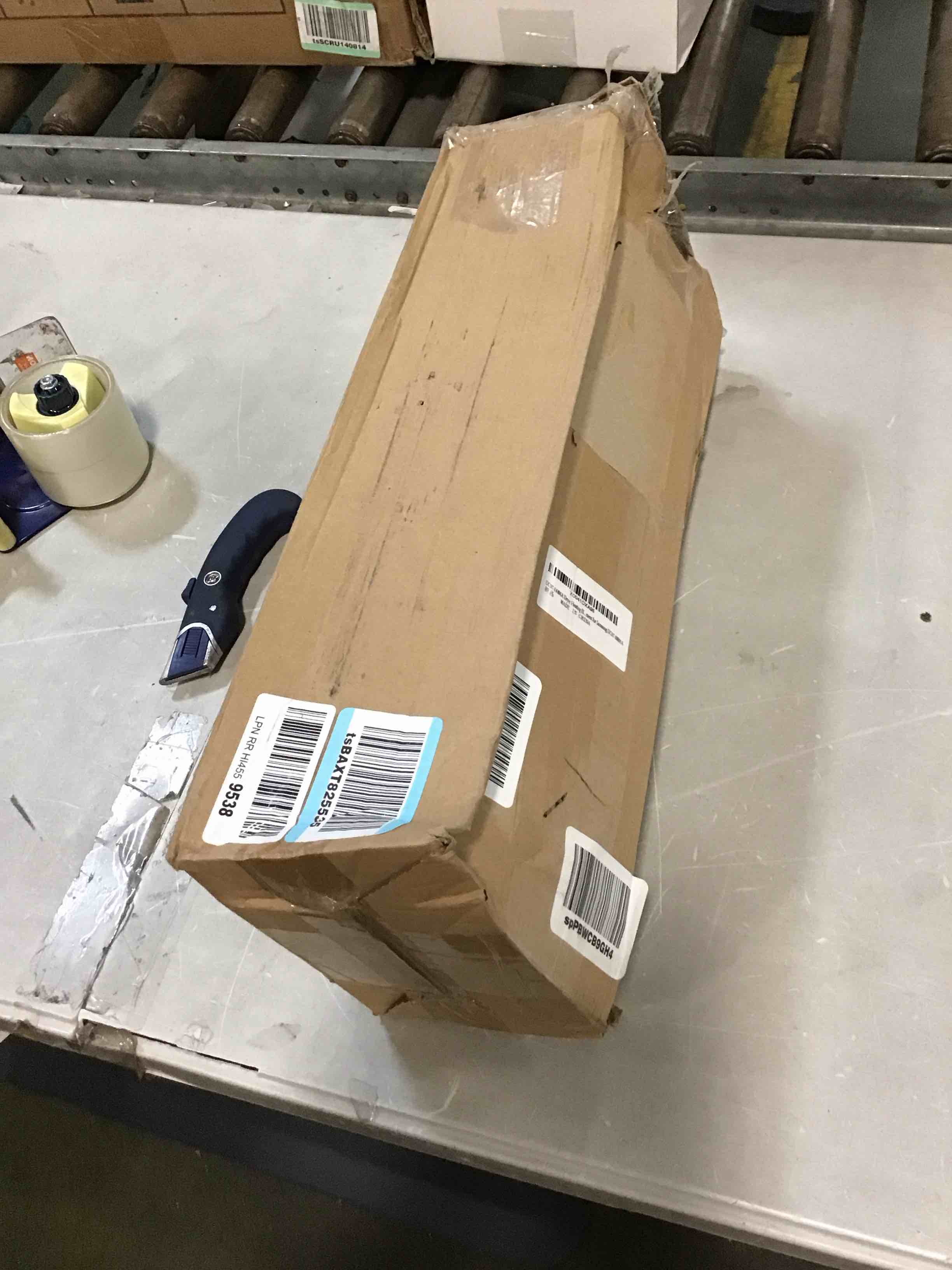 https://s3.amazonaws.com/lotting-images-prod/bidfta/BLU5797388_1706971376145.jpeg