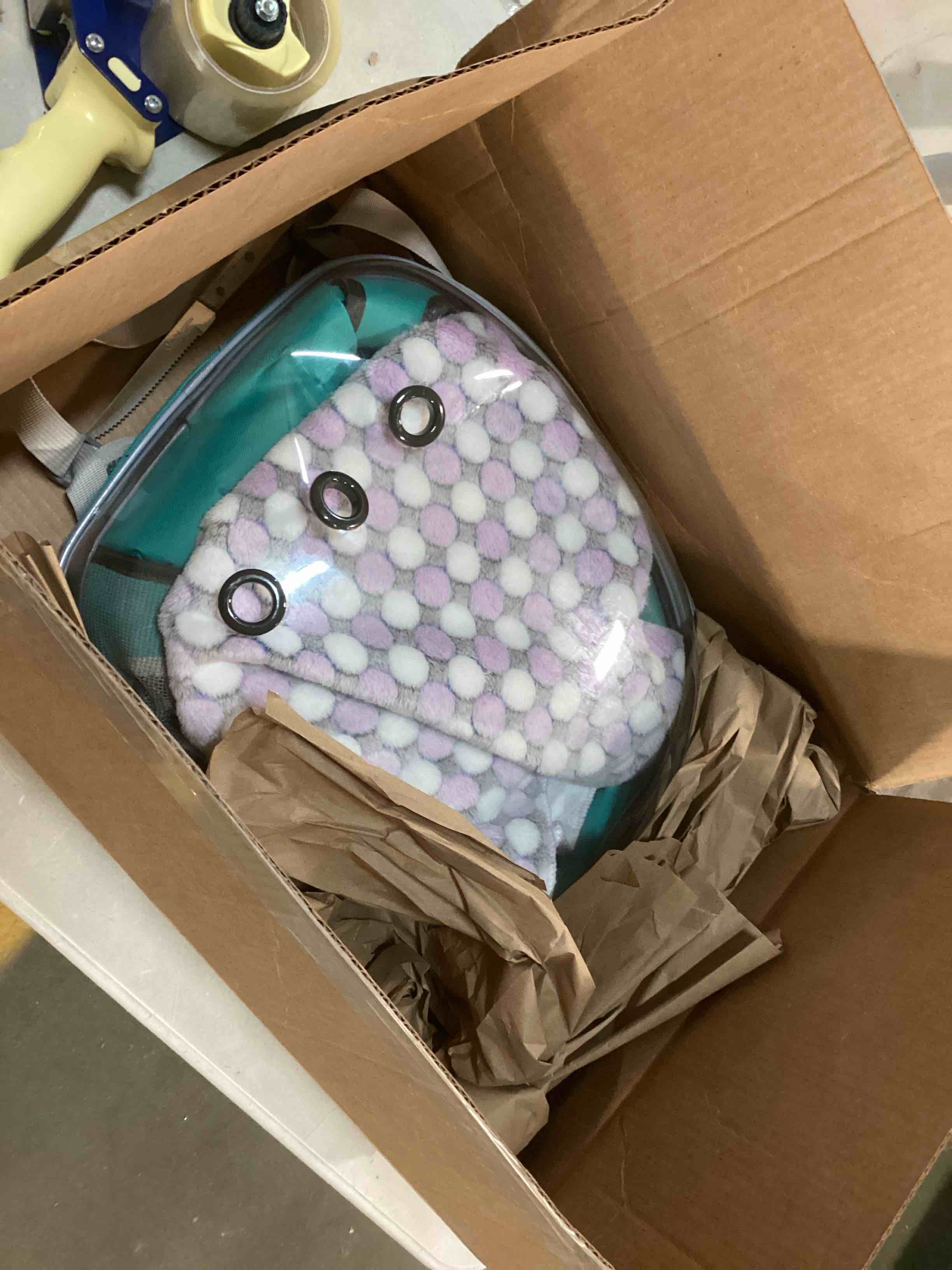 https://s3.amazonaws.com/lotting-images-prod/bidfta/BLU5797655_1707138516688.jpeg