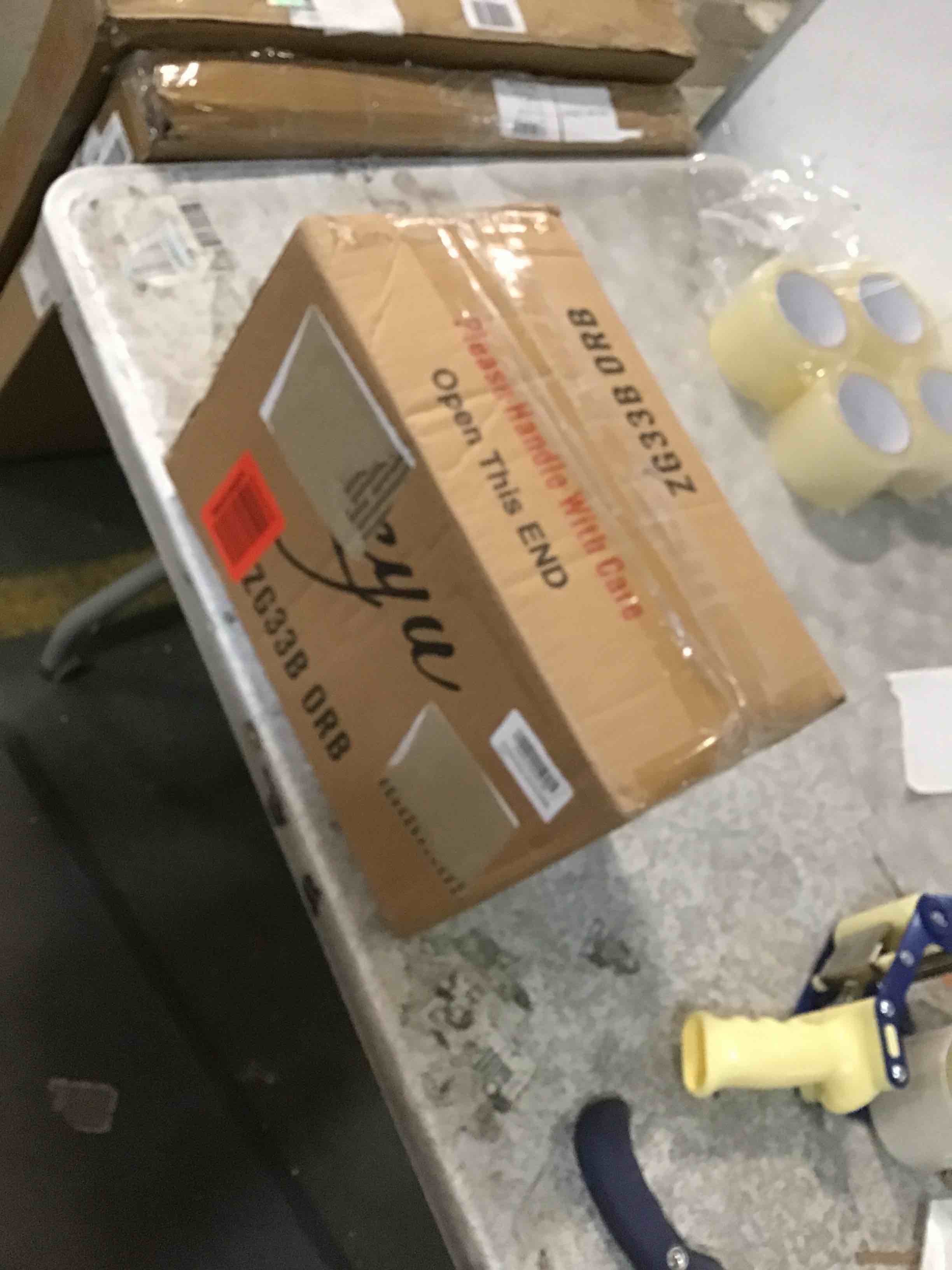https://s3.amazonaws.com/lotting-images-prod/bidfta/BLU5797897_1707224738010.jpeg
