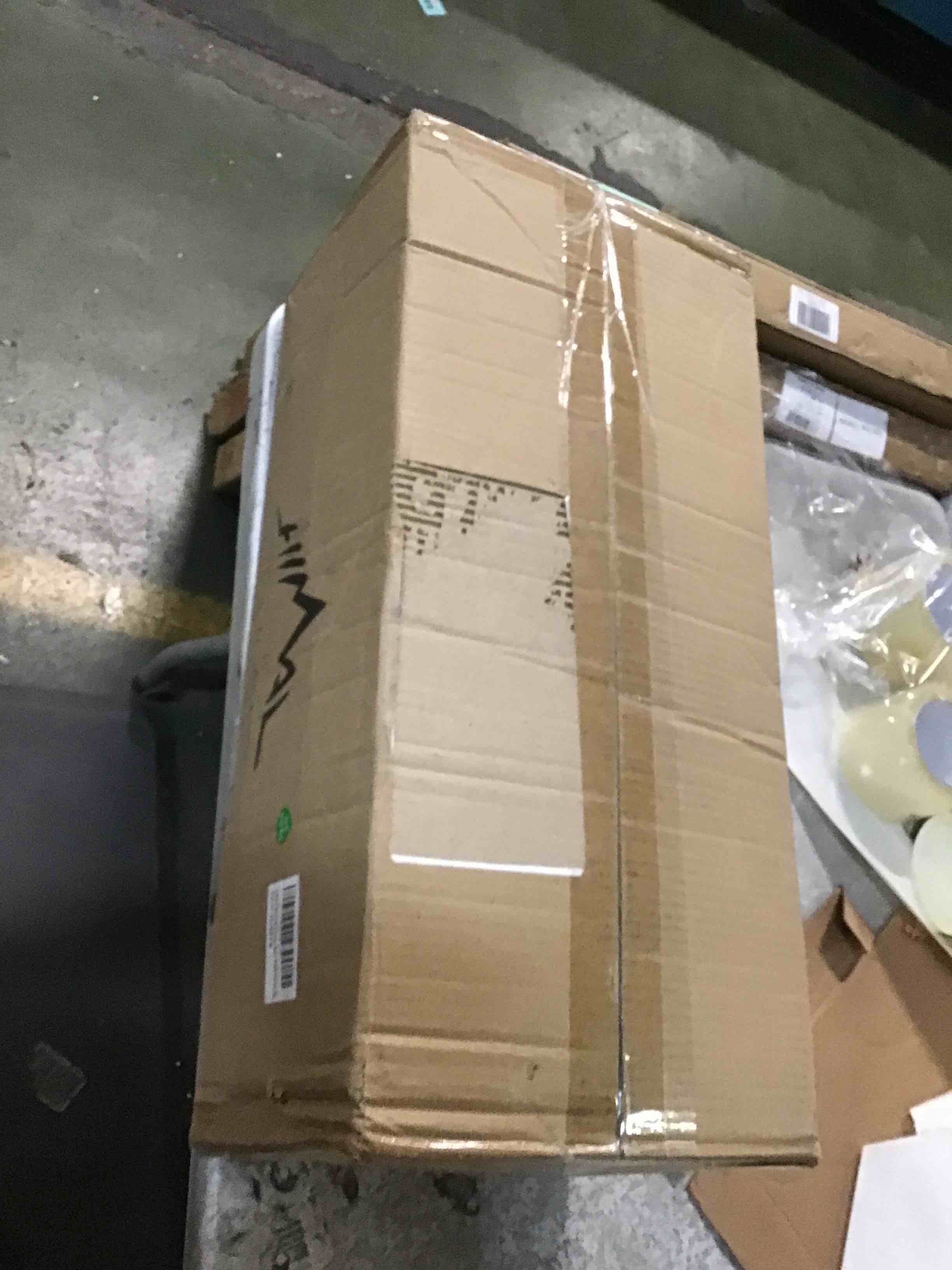 https://s3.amazonaws.com/lotting-images-prod/bidfta/BLU5797931_1707228356086.jpeg