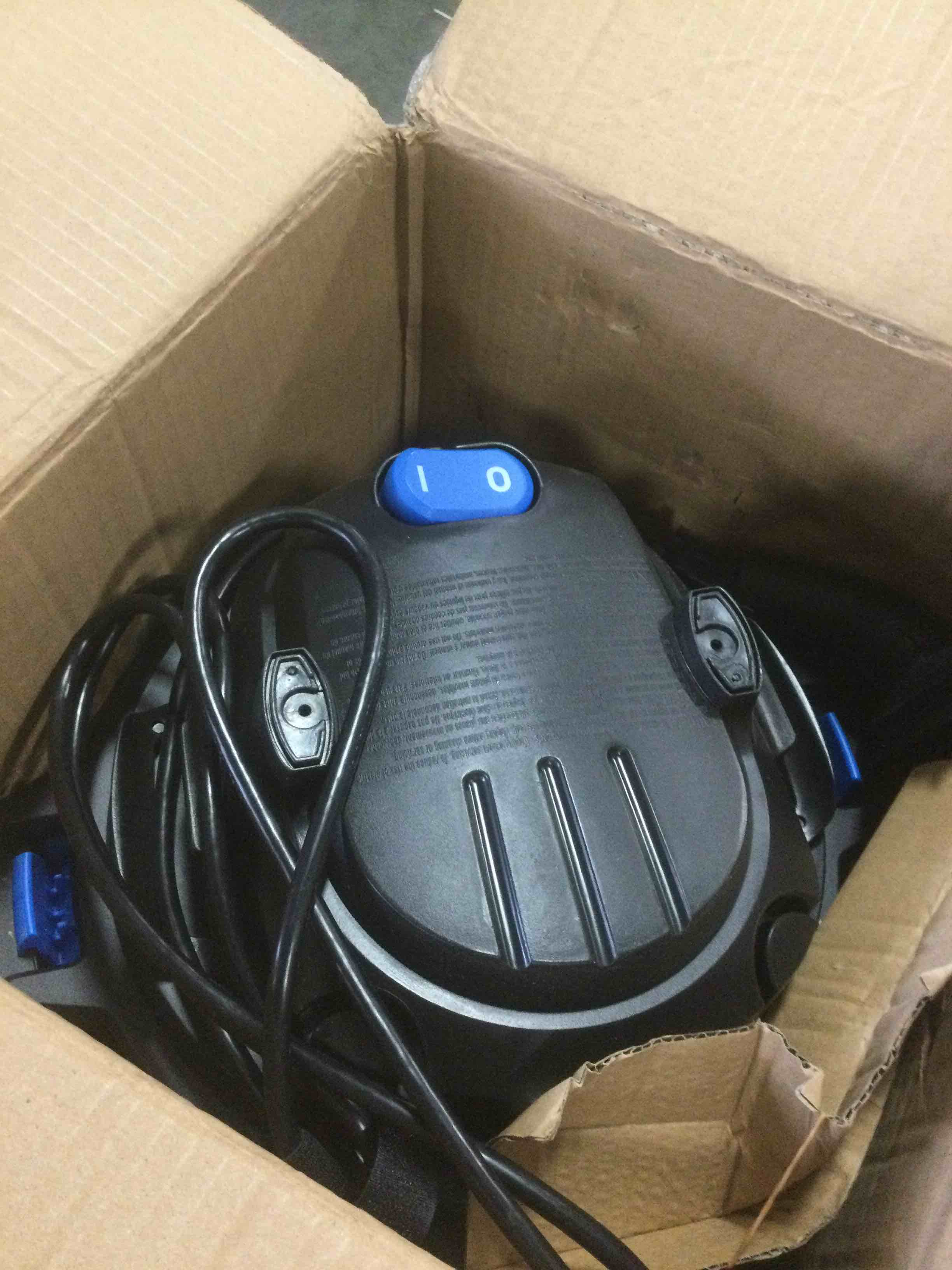 https://s3.amazonaws.com/lotting-images-prod/bidfta/BLU5798610_1705346509862.jpeg