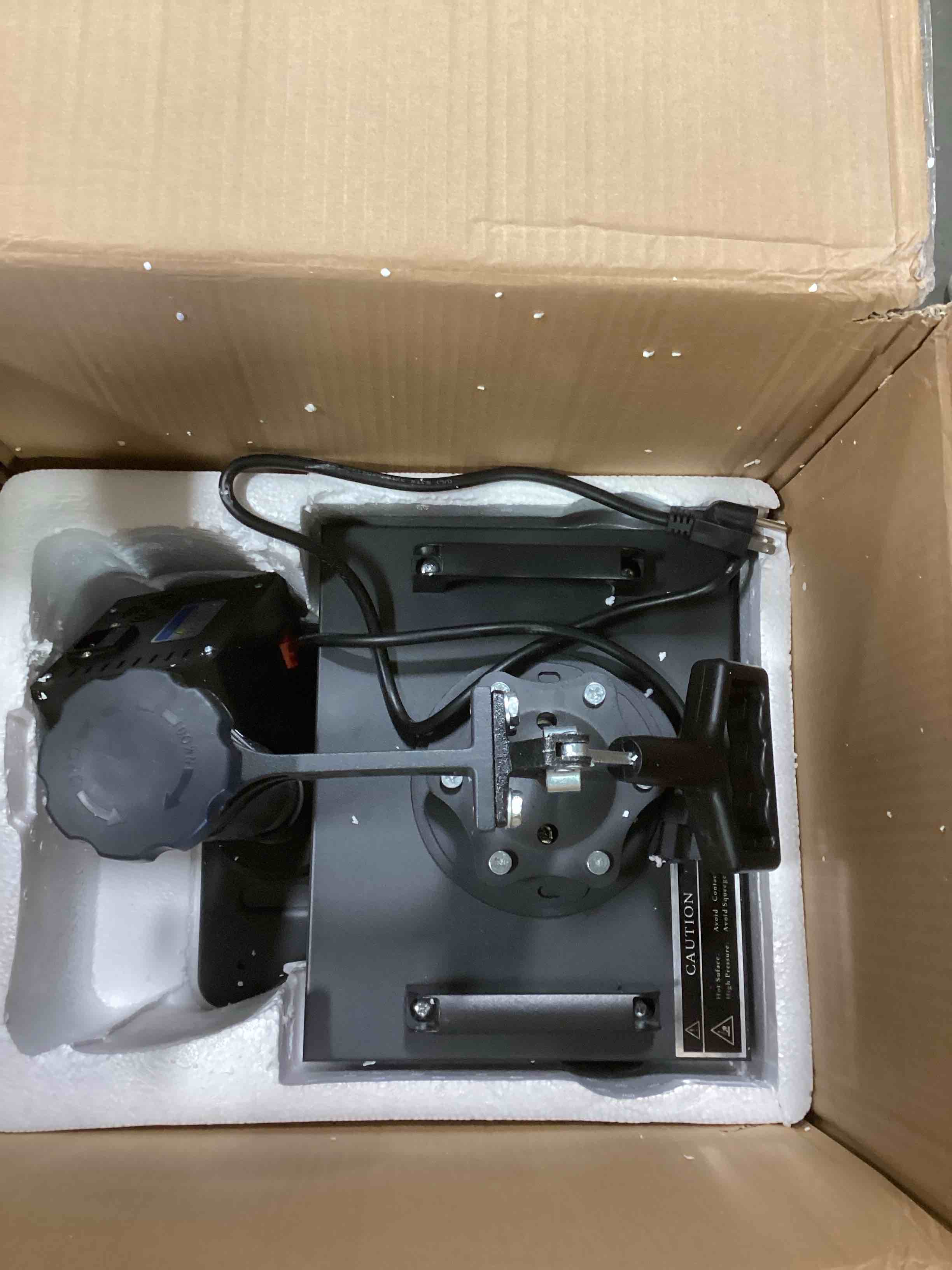 https://s3.amazonaws.com/lotting-images-prod/bidfta/BLU5798911_1705434733166.jpeg