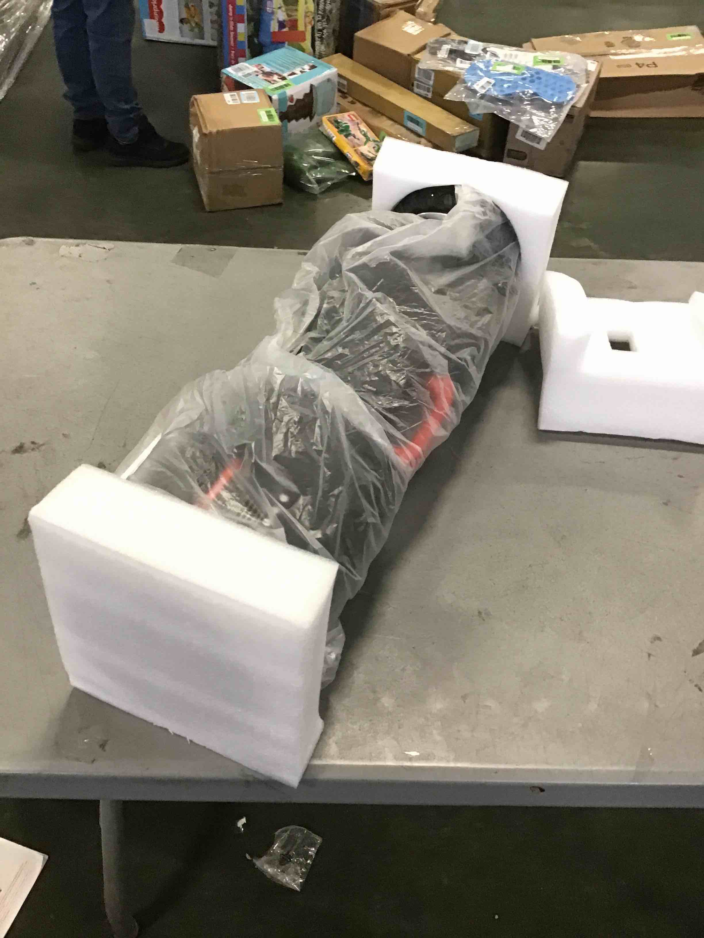 https://s3.amazonaws.com/lotting-images-prod/bidfta/BLU5799147_1705587891191.jpeg