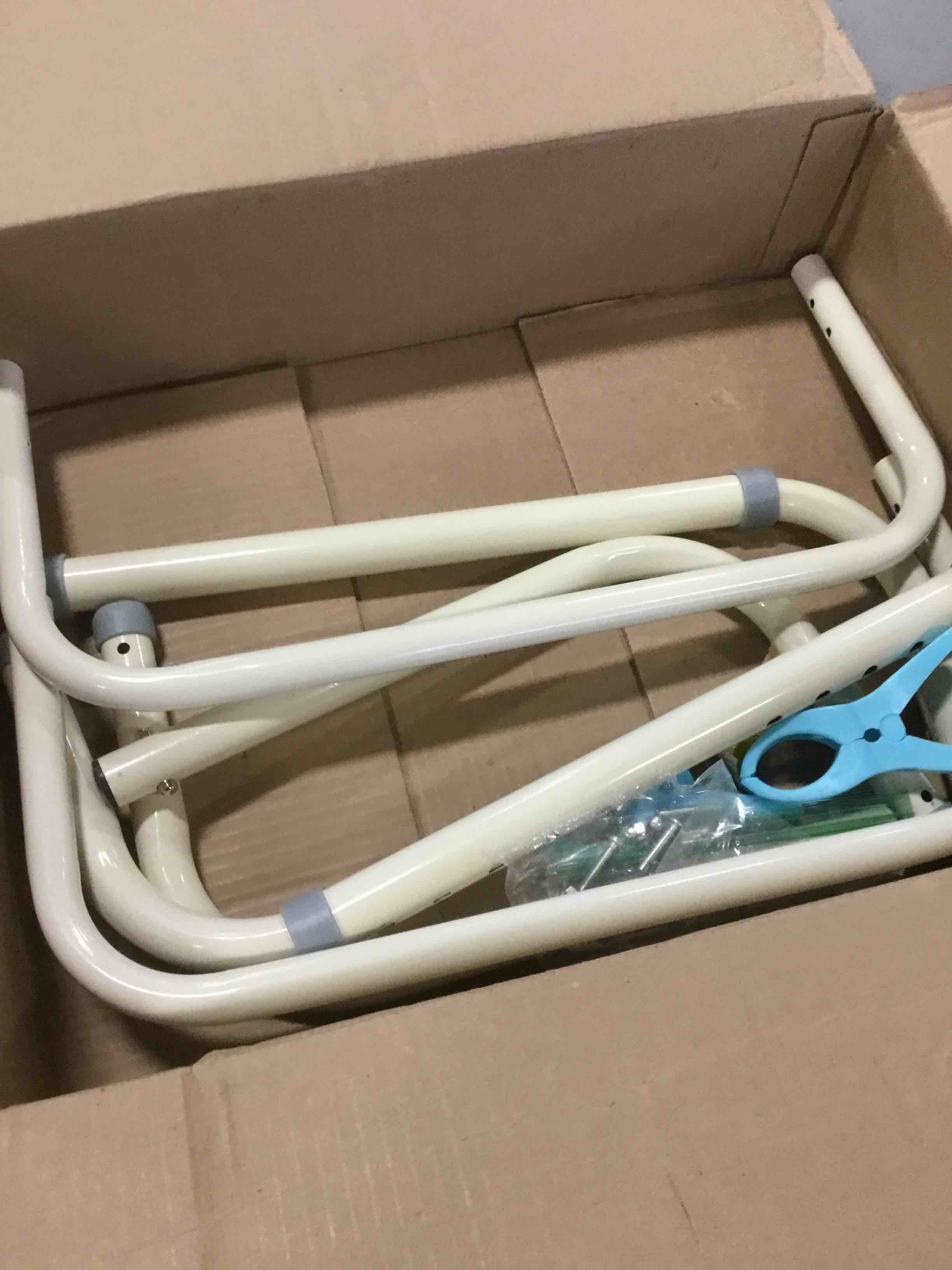 https://s3.amazonaws.com/lotting-images-prod/bidfta/BLU5799204_1705588246877.jpeg
