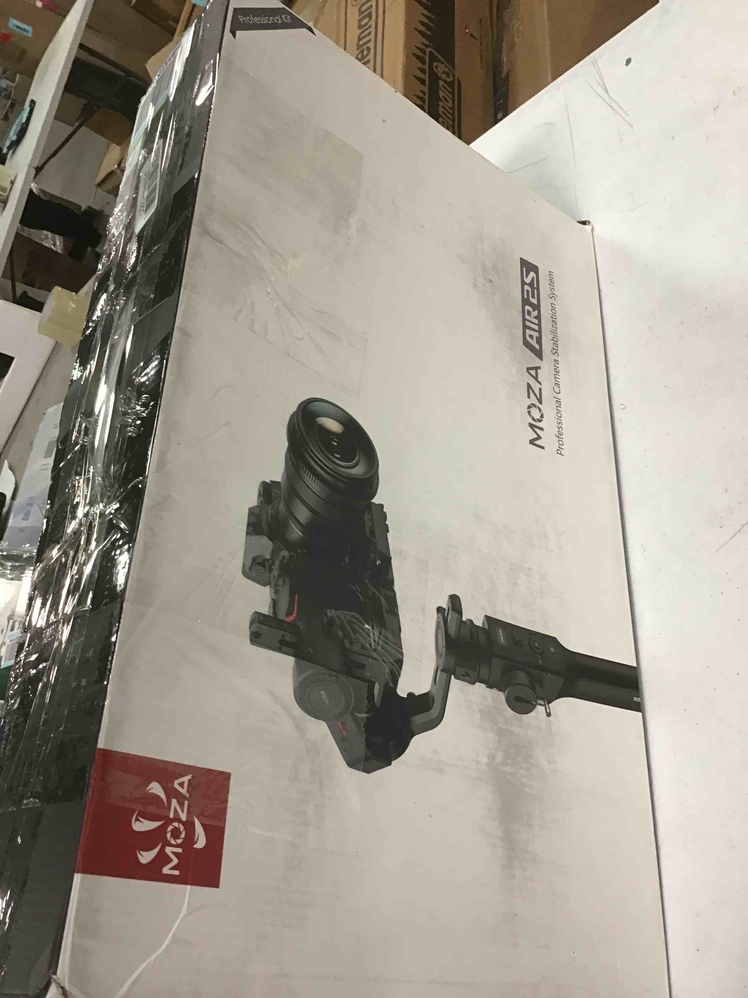 https://s3.amazonaws.com/lotting-images-prod/bidfta/BLU5799481_1705084853431.jpeg
