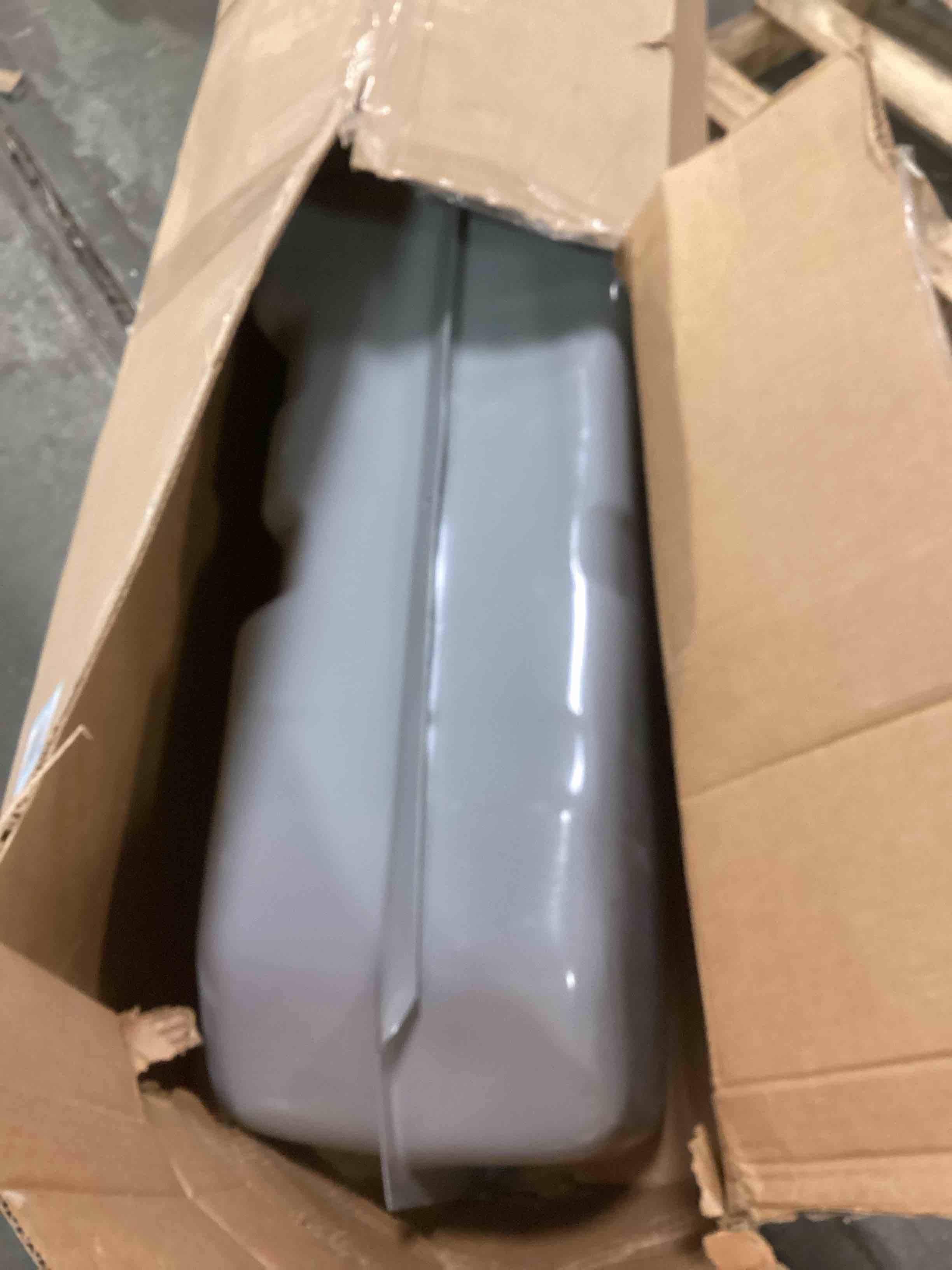 https://s3.amazonaws.com/lotting-images-prod/bidfta/BLU5799573_1705149852985.jpeg