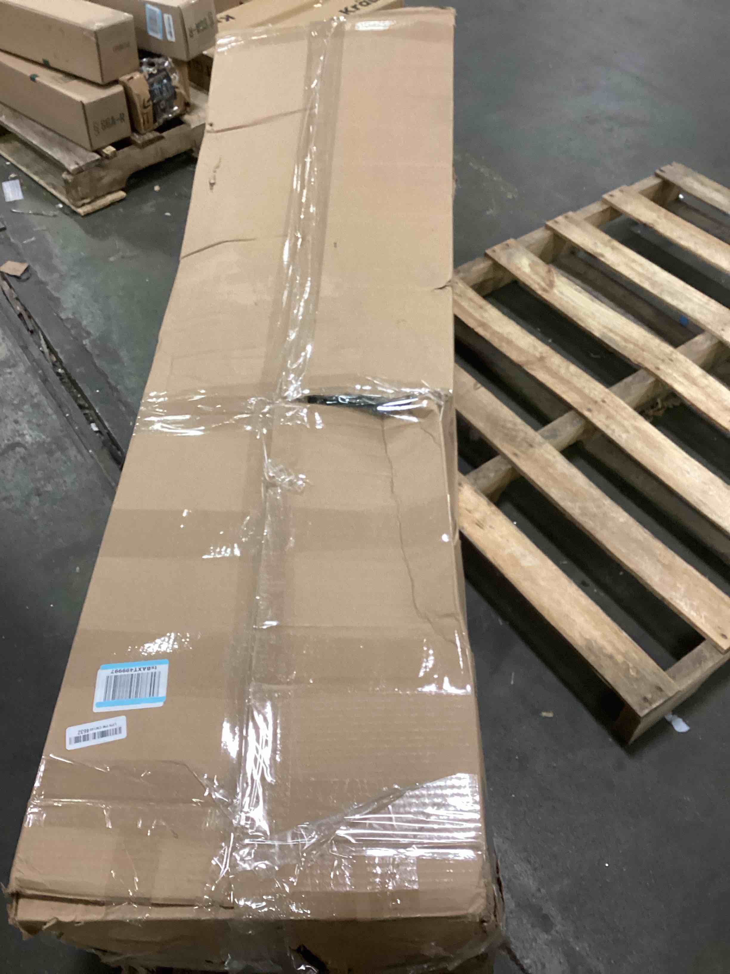 https://s3.amazonaws.com/lotting-images-prod/bidfta/BLU5799573_1705149892800.jpeg