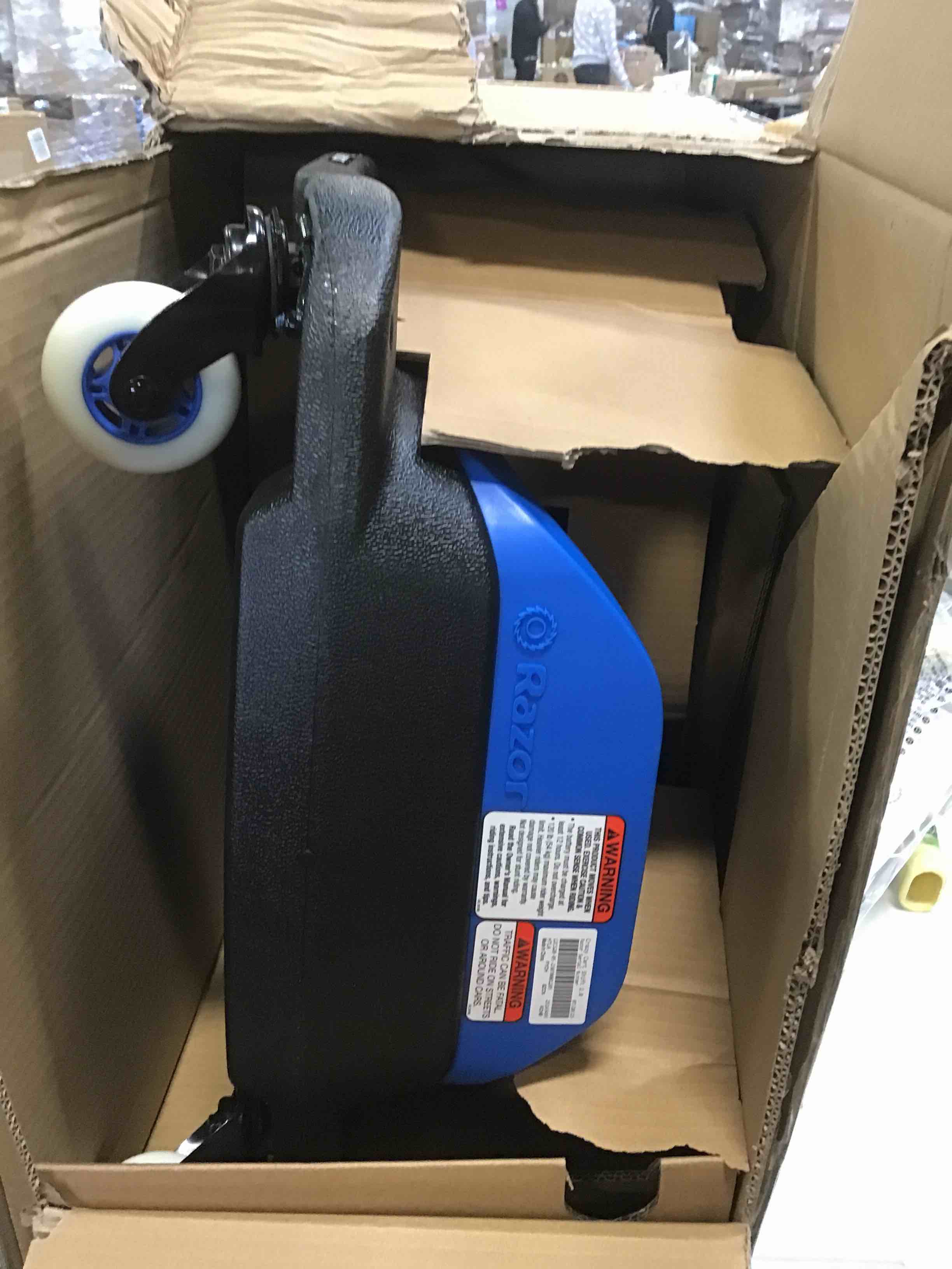 https://s3.amazonaws.com/lotting-images-prod/bidfta/BLU5800011_1705420119674.jpeg