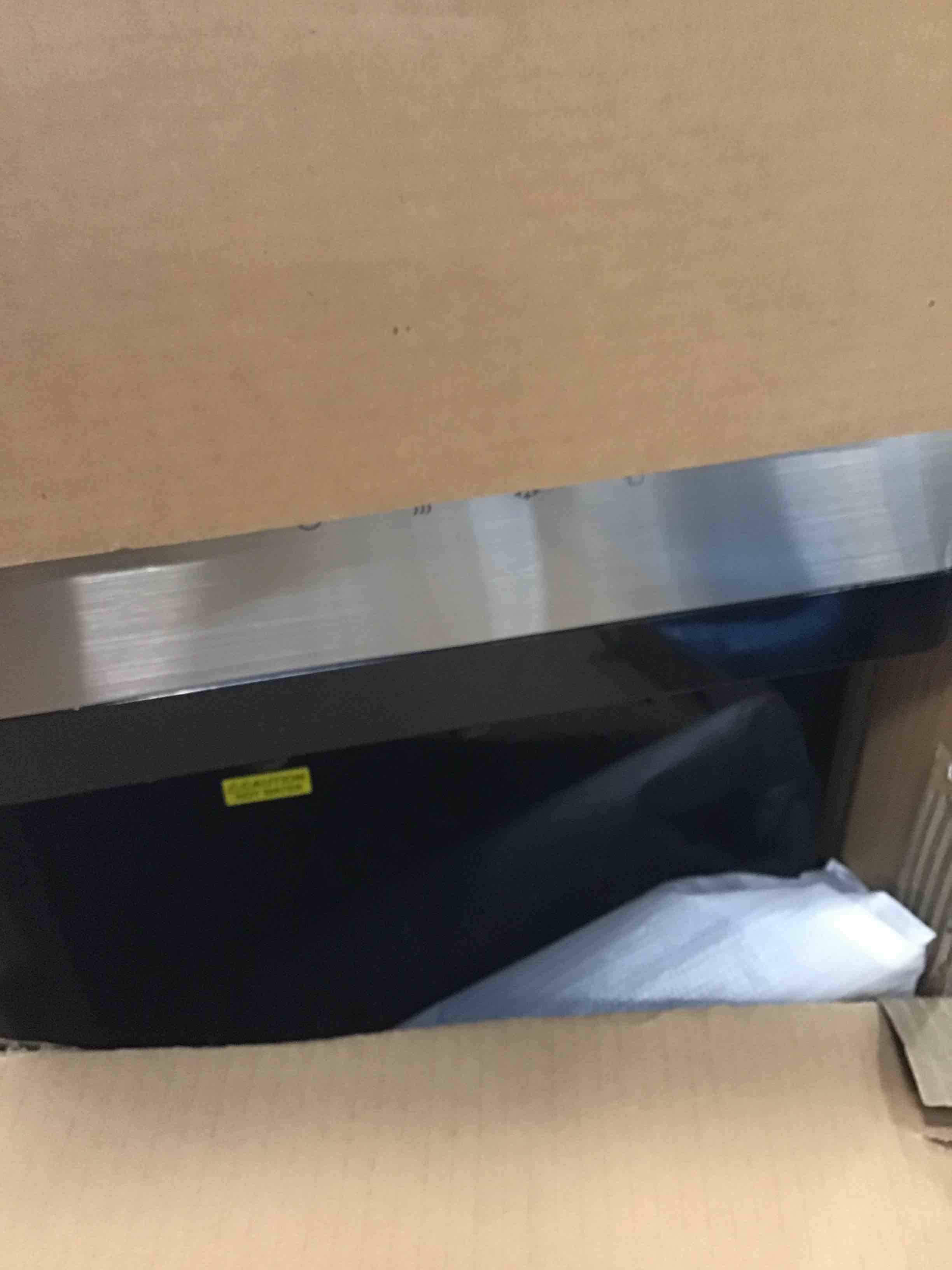 https://s3.amazonaws.com/lotting-images-prod/bidfta/BLU5800107_1705439591721.jpeg