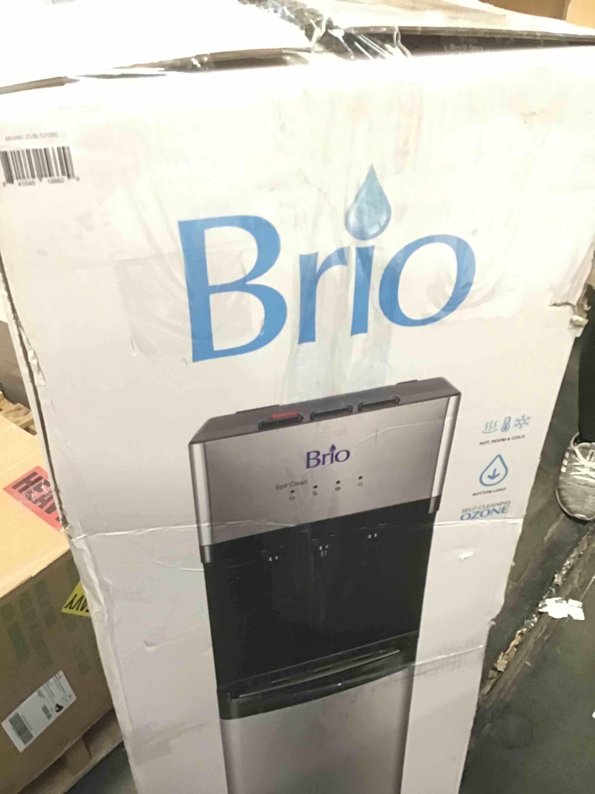 https://s3.amazonaws.com/lotting-images-prod/bidfta/BLU5800107_1705439623076.jpeg